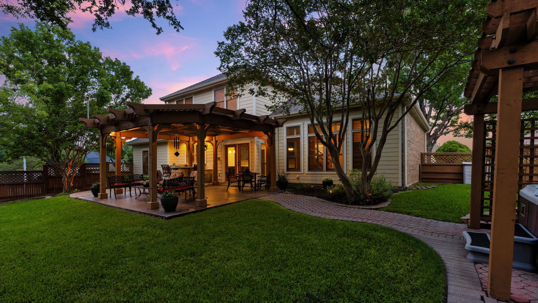 6305 THIRLMARE Ct, Austin, TX 78754