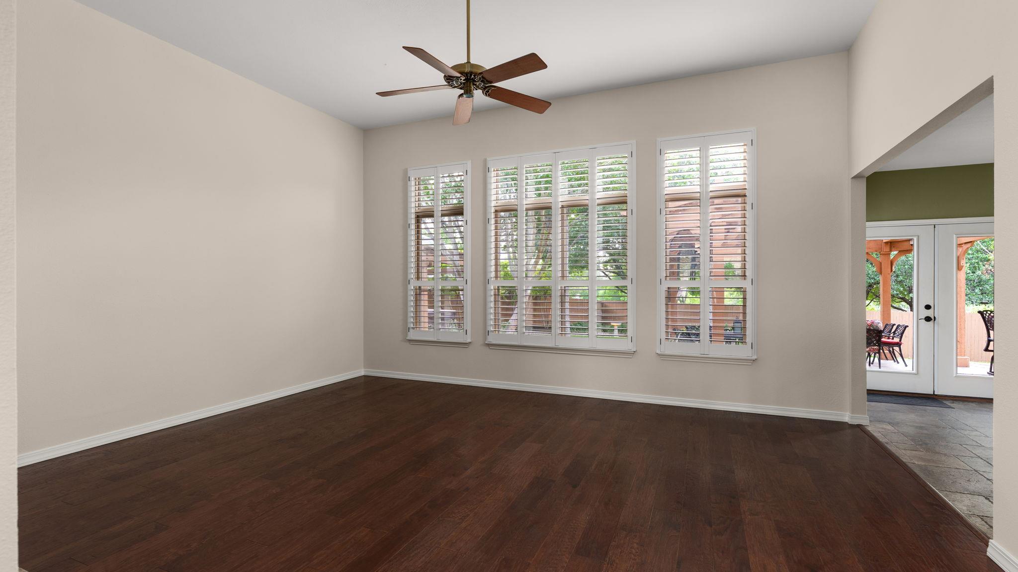 6305 THIRLMARE Ct, Austin, TX 78754