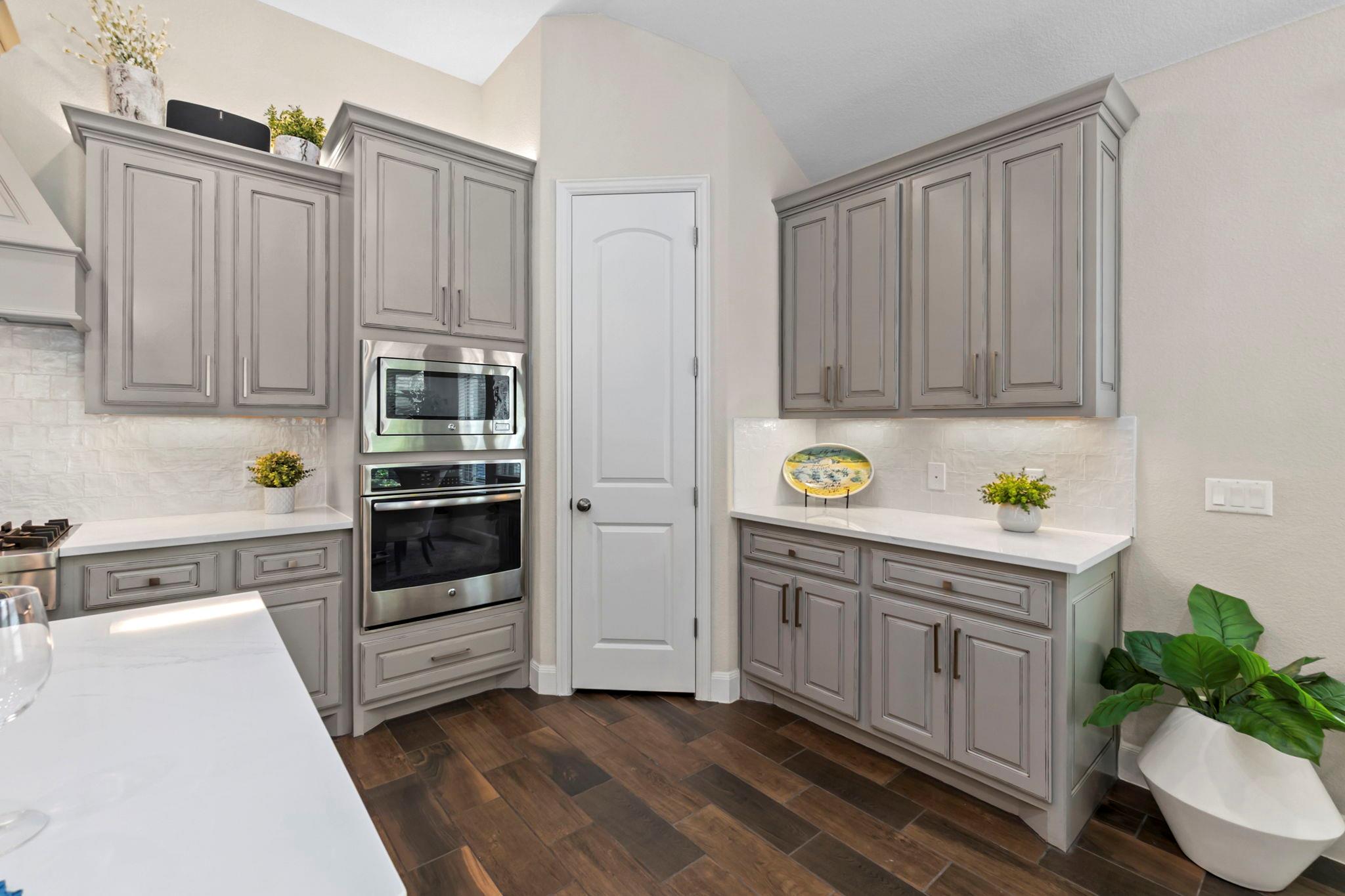 307 Maxwell Way # 20, Lakeway, TX 78738