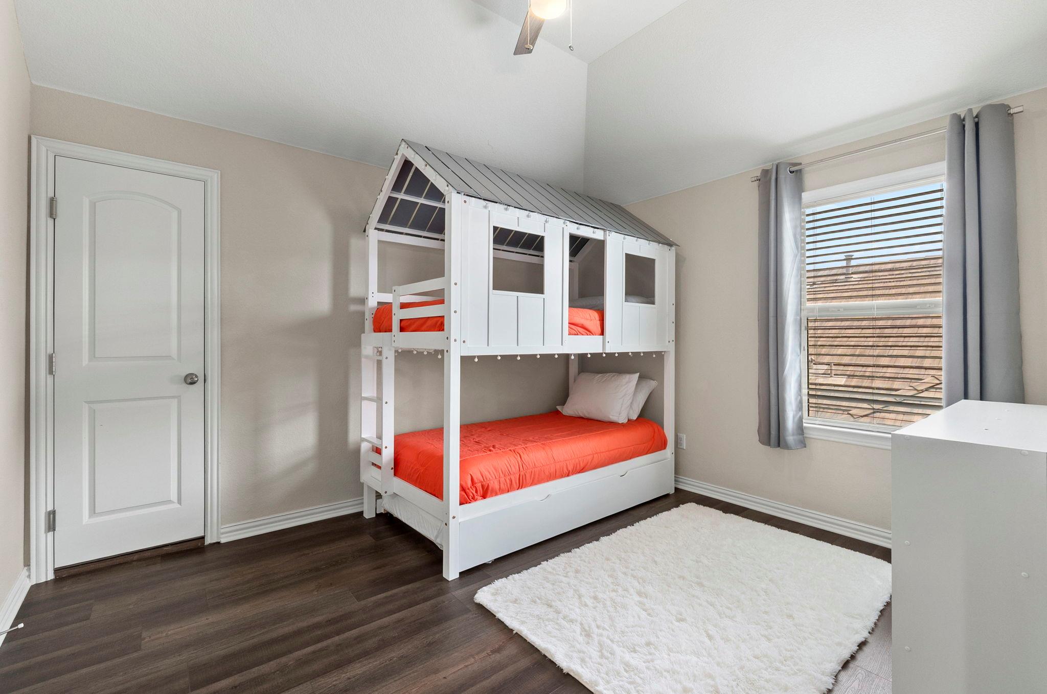 307 Maxwell Way # 20, Lakeway, TX 78738