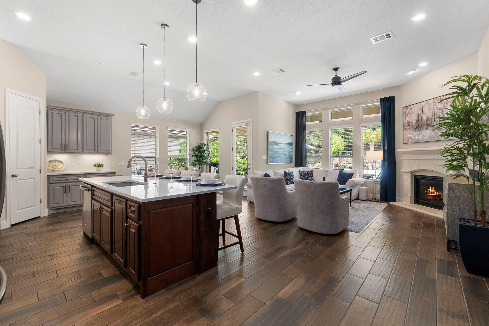 307 Maxwell Way # 20, Lakeway, TX 78738