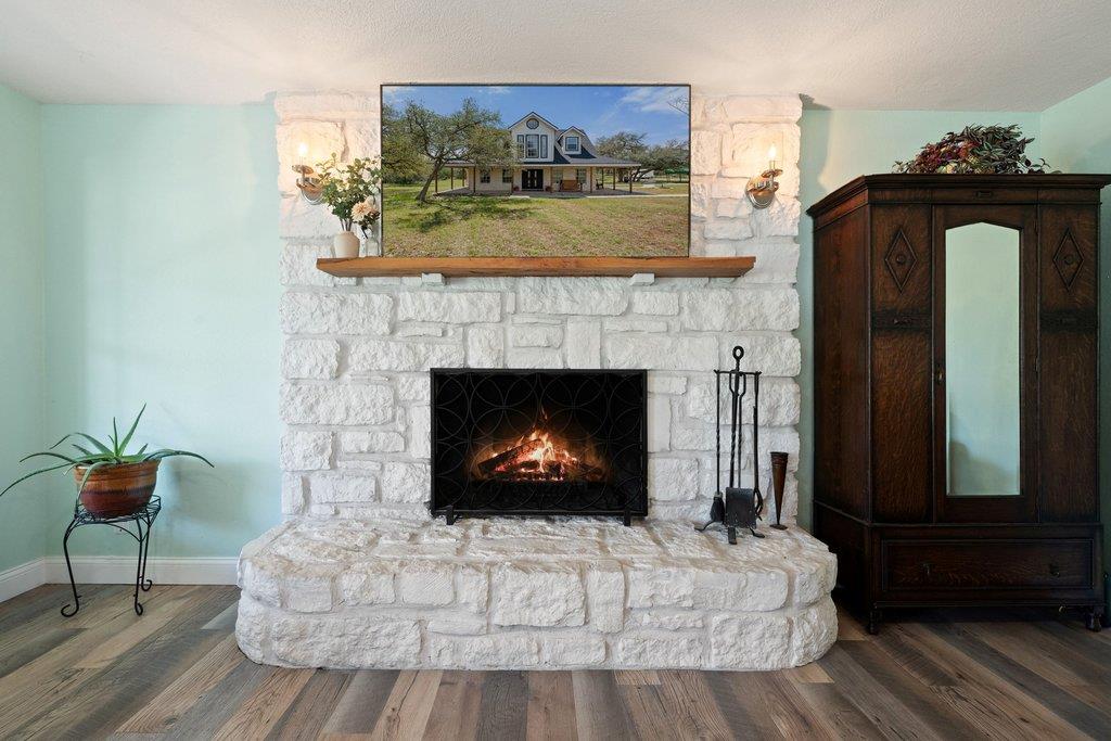 8139 Ozark Dr, San Marcos, TX 78666