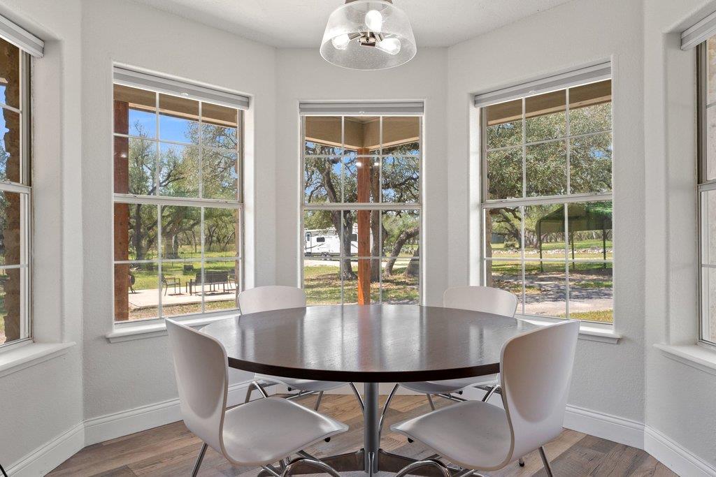 8139 Ozark Dr, San Marcos, TX 78666