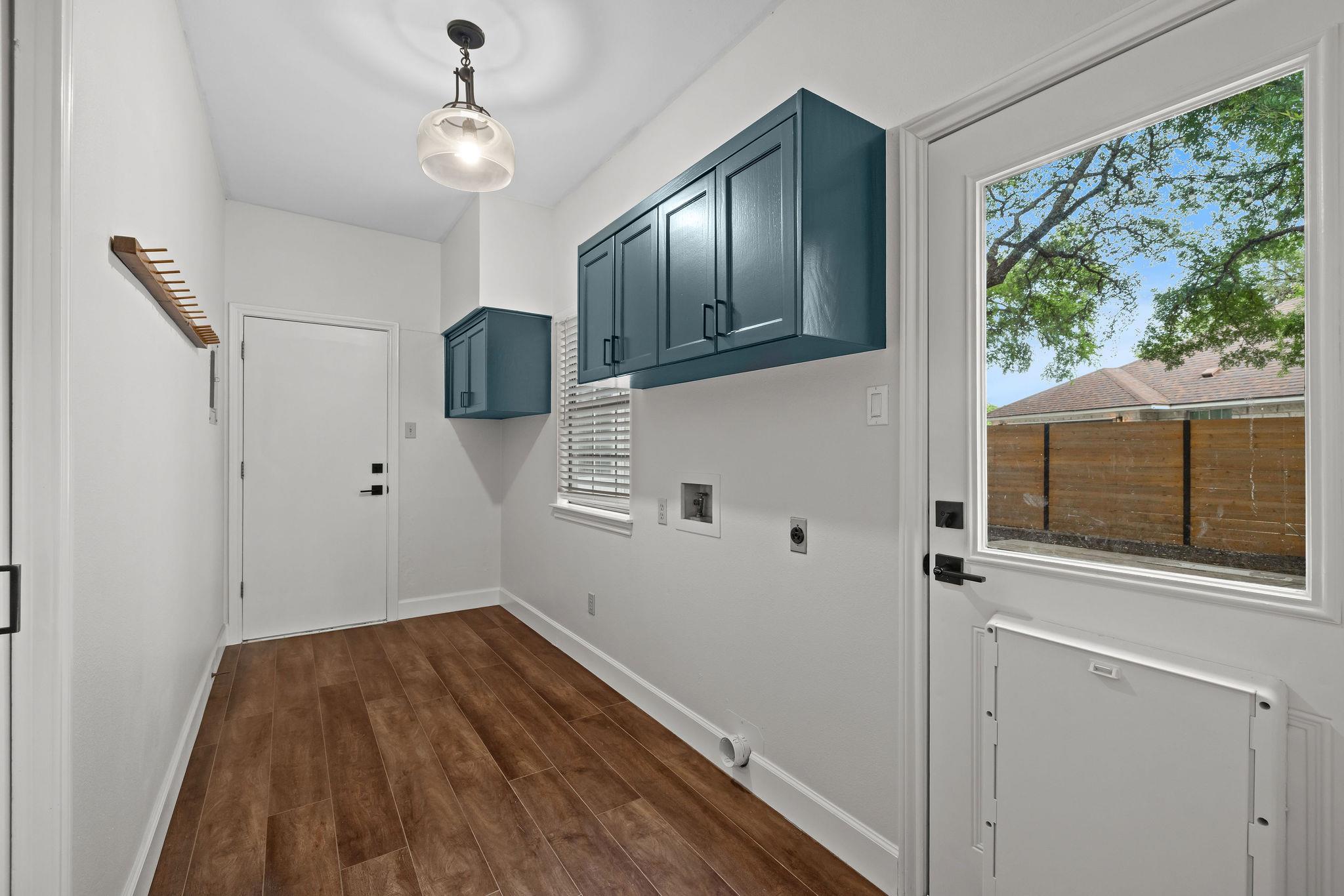 112 Tellus St, Lakeway, TX 78734