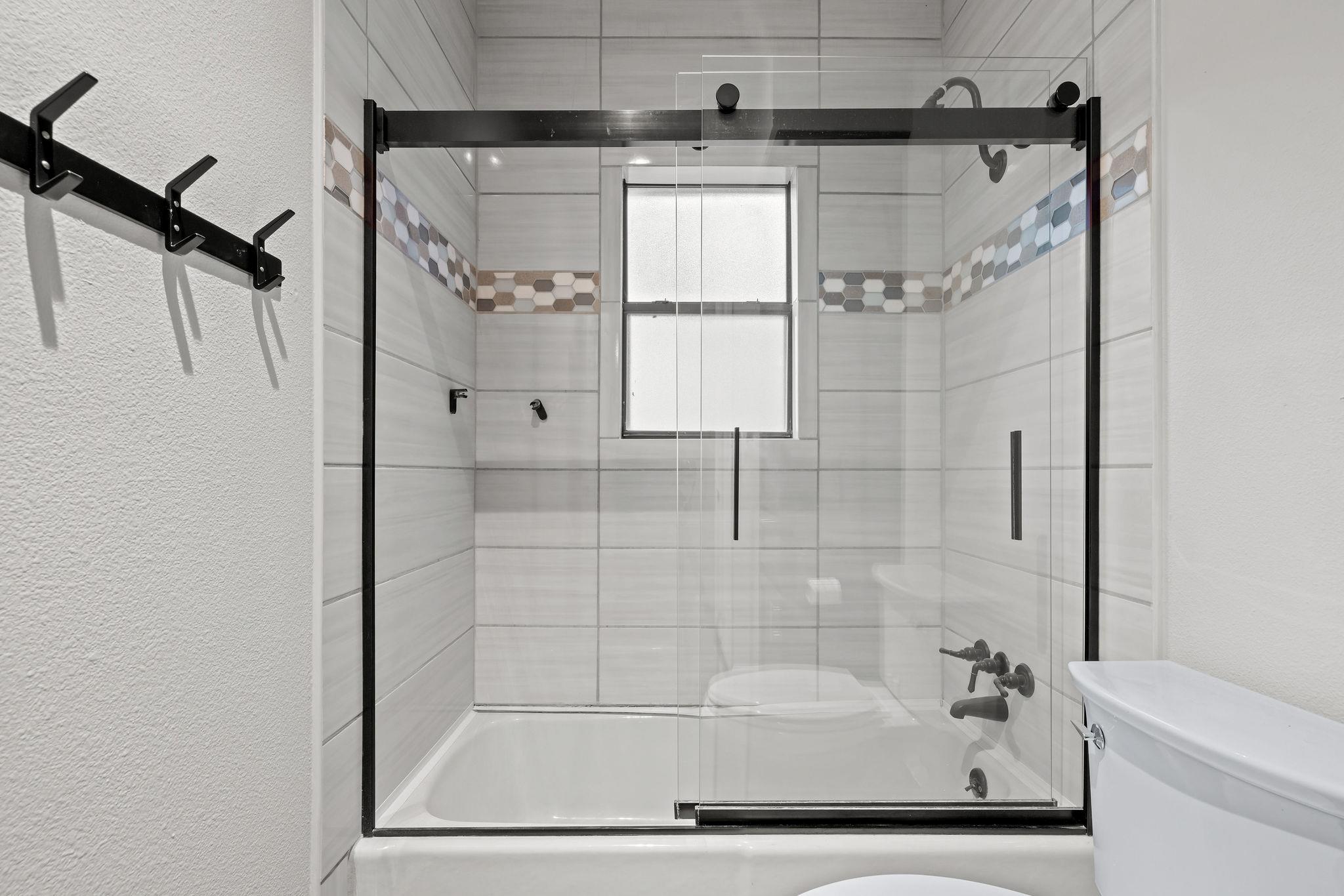 112 Tellus St, Lakeway, TX 78734