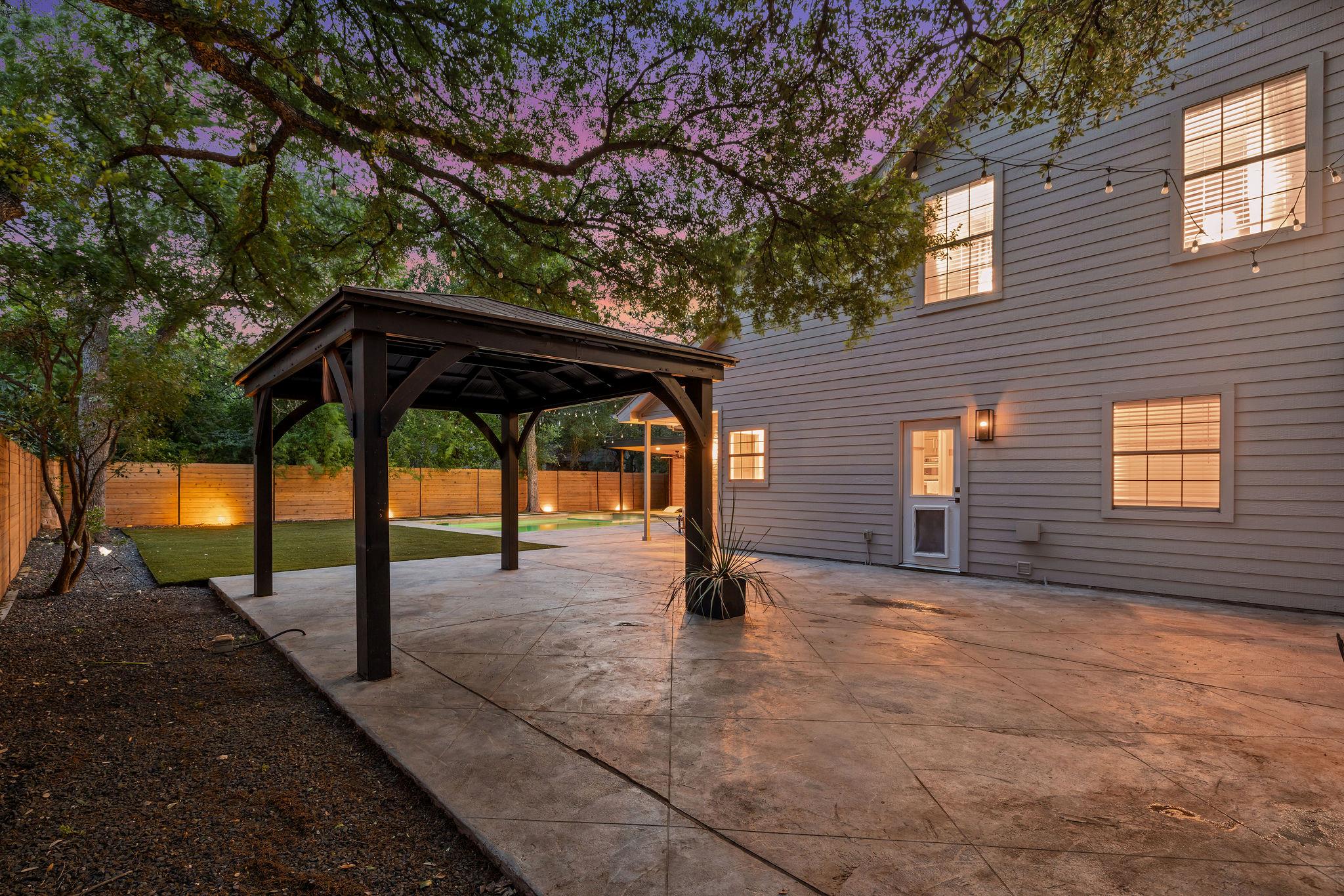 112 Tellus St, Lakeway, TX 78734