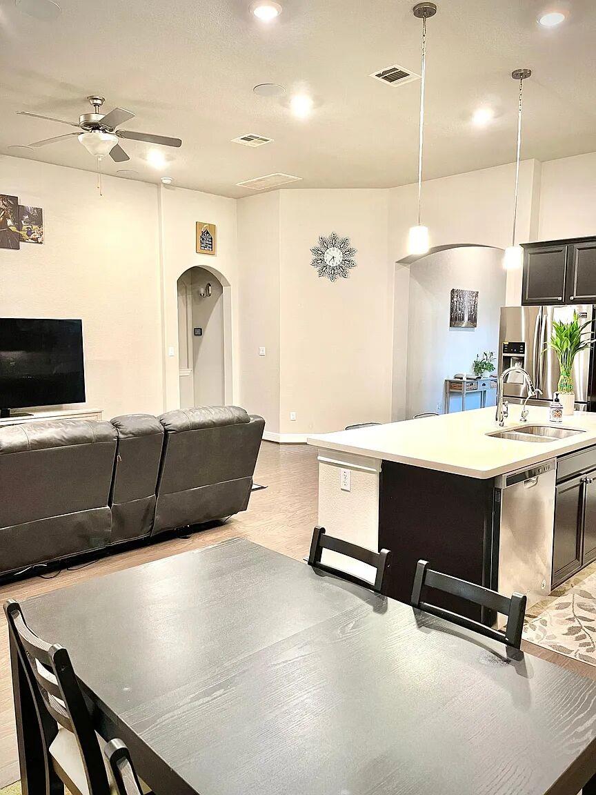 4221 Borho Ranch St, Leander, TX 78641