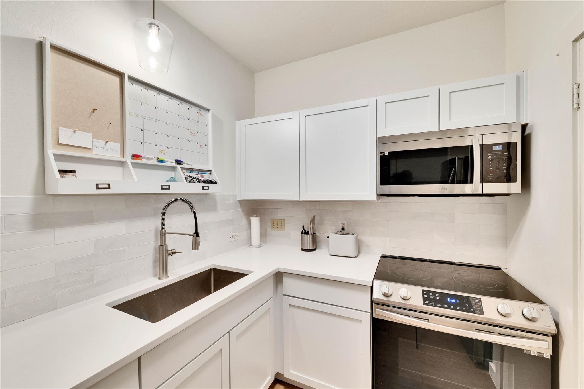 2216 San Gabriel St # 204, Austin, TX 78705