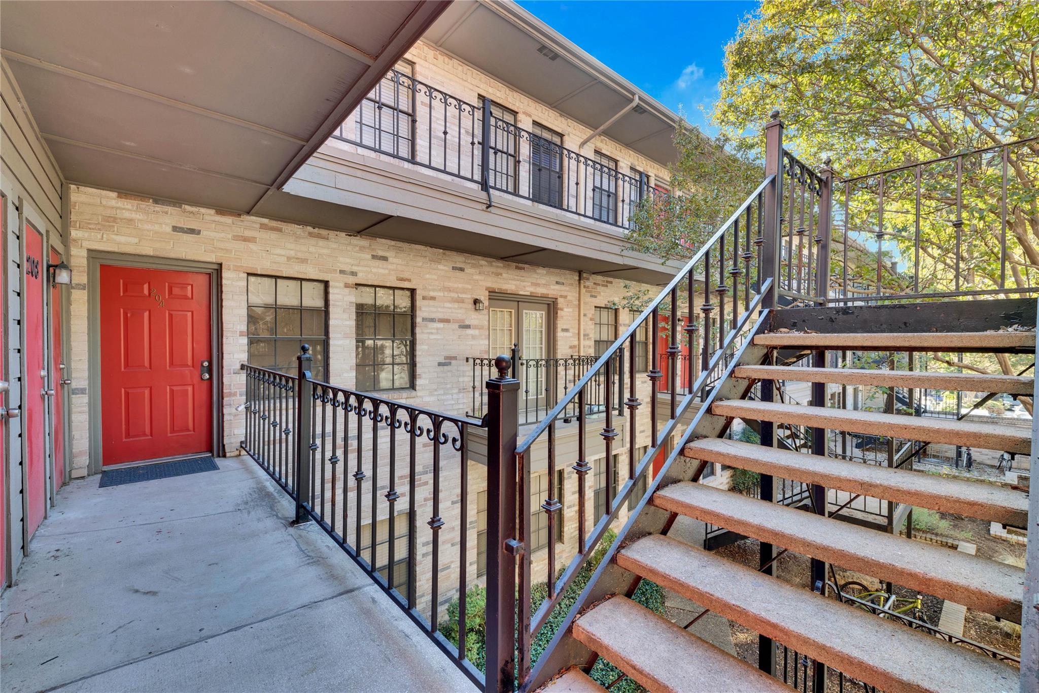 2216 San Gabriel St # 204, Austin, TX 78705