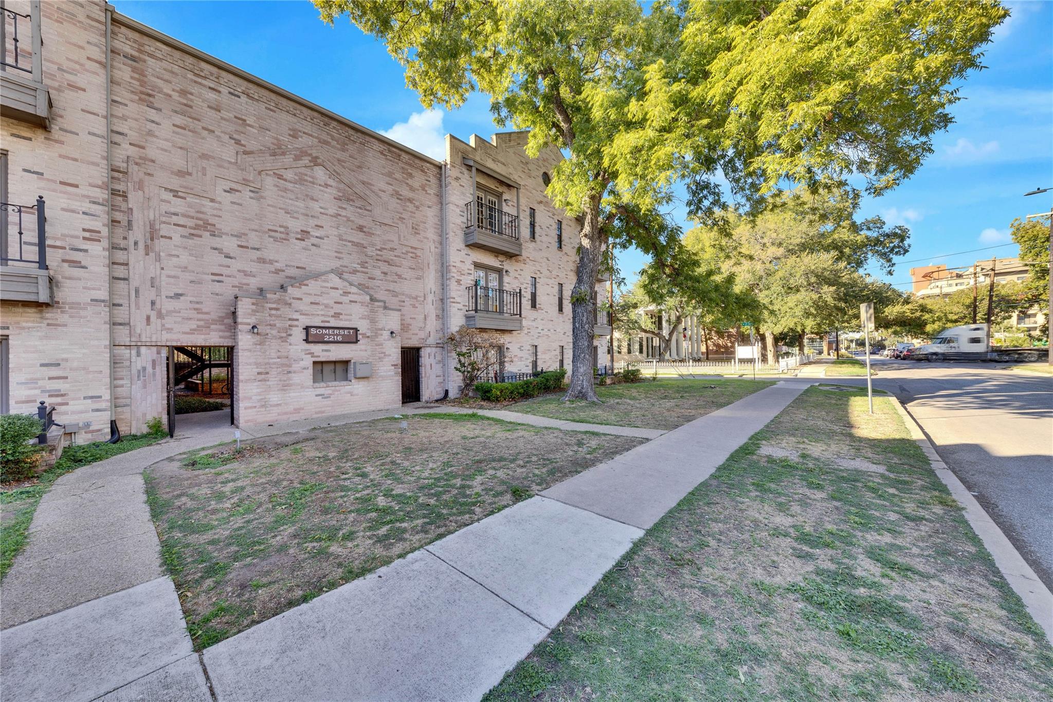2216 San Gabriel St # 204, Austin, TX 78705