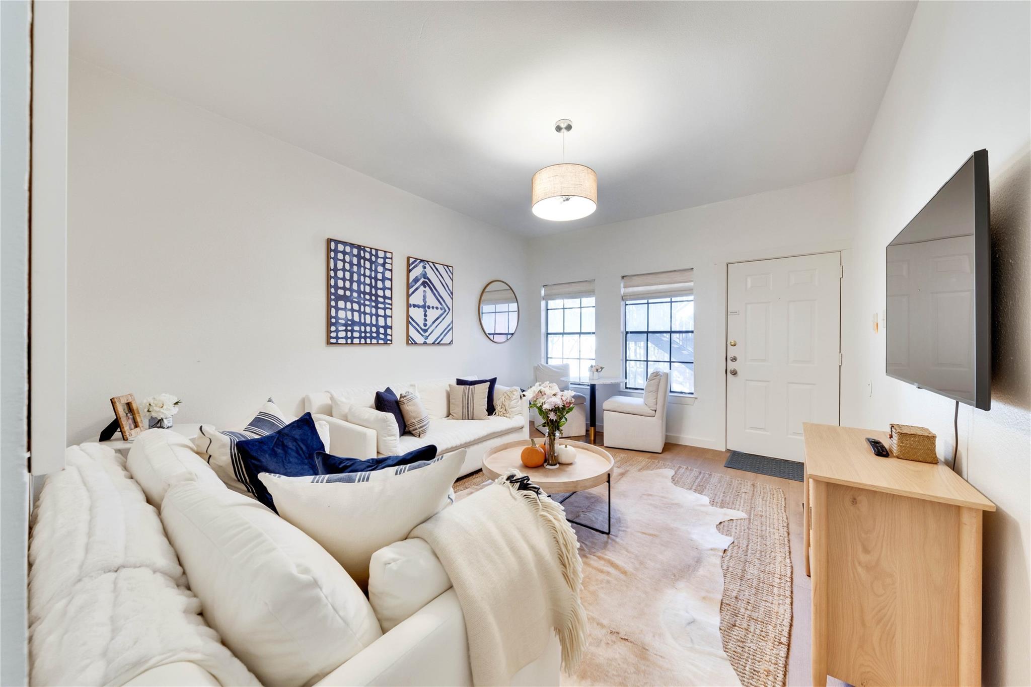 2216 San Gabriel St # 204, Austin, TX 78705