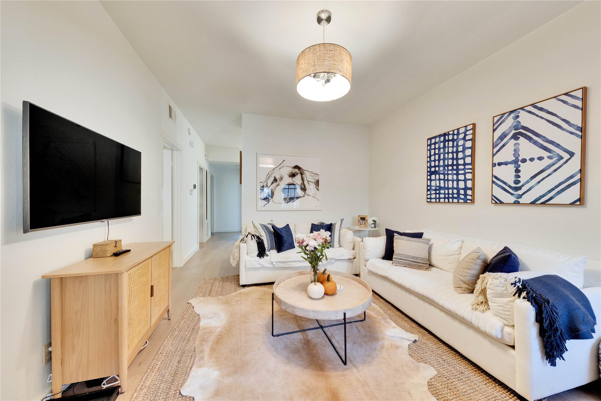 2216 San Gabriel St # 204, Austin, TX 78705