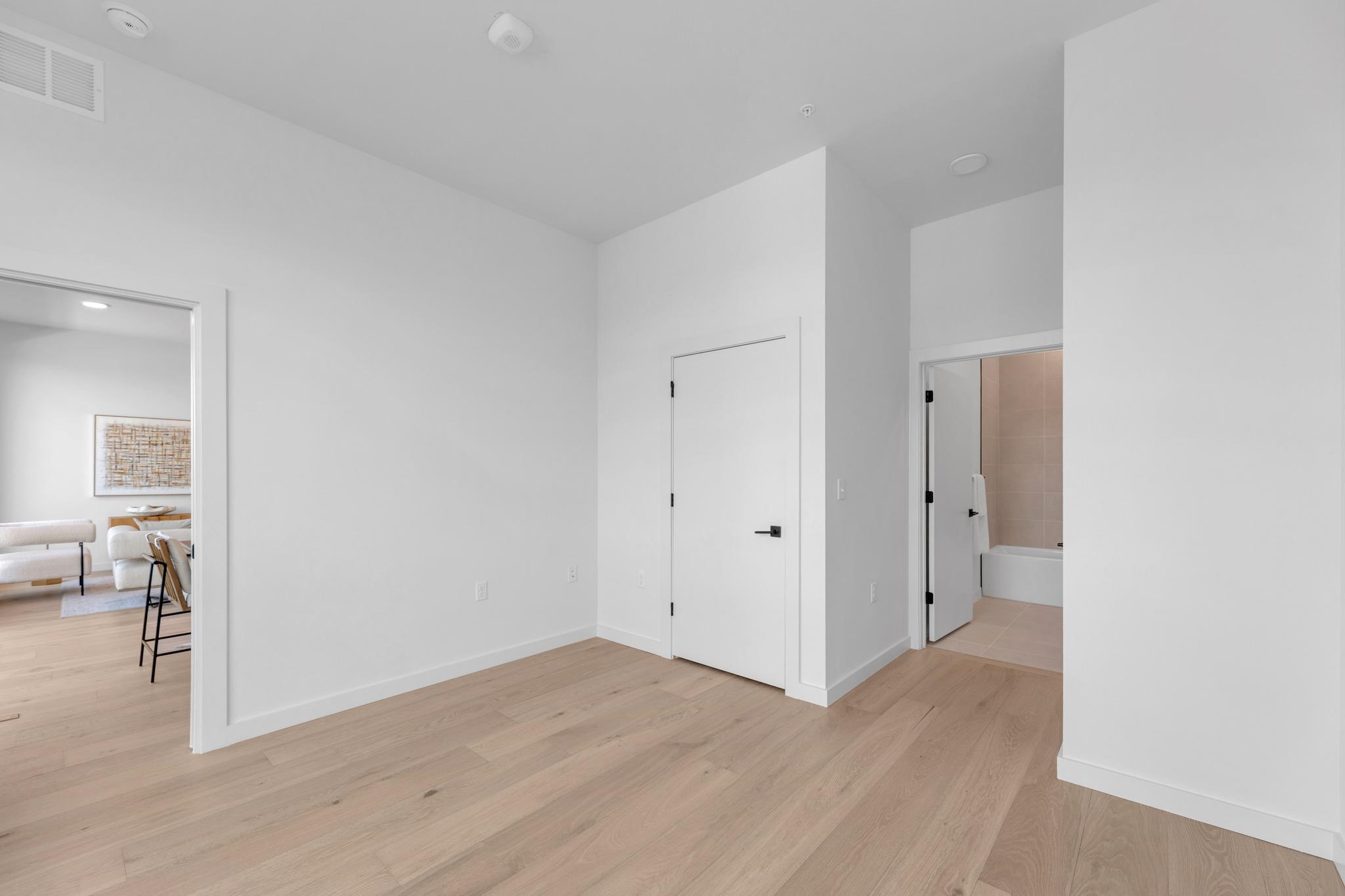 2209 S 1st St # 403, Austin, TX 78704