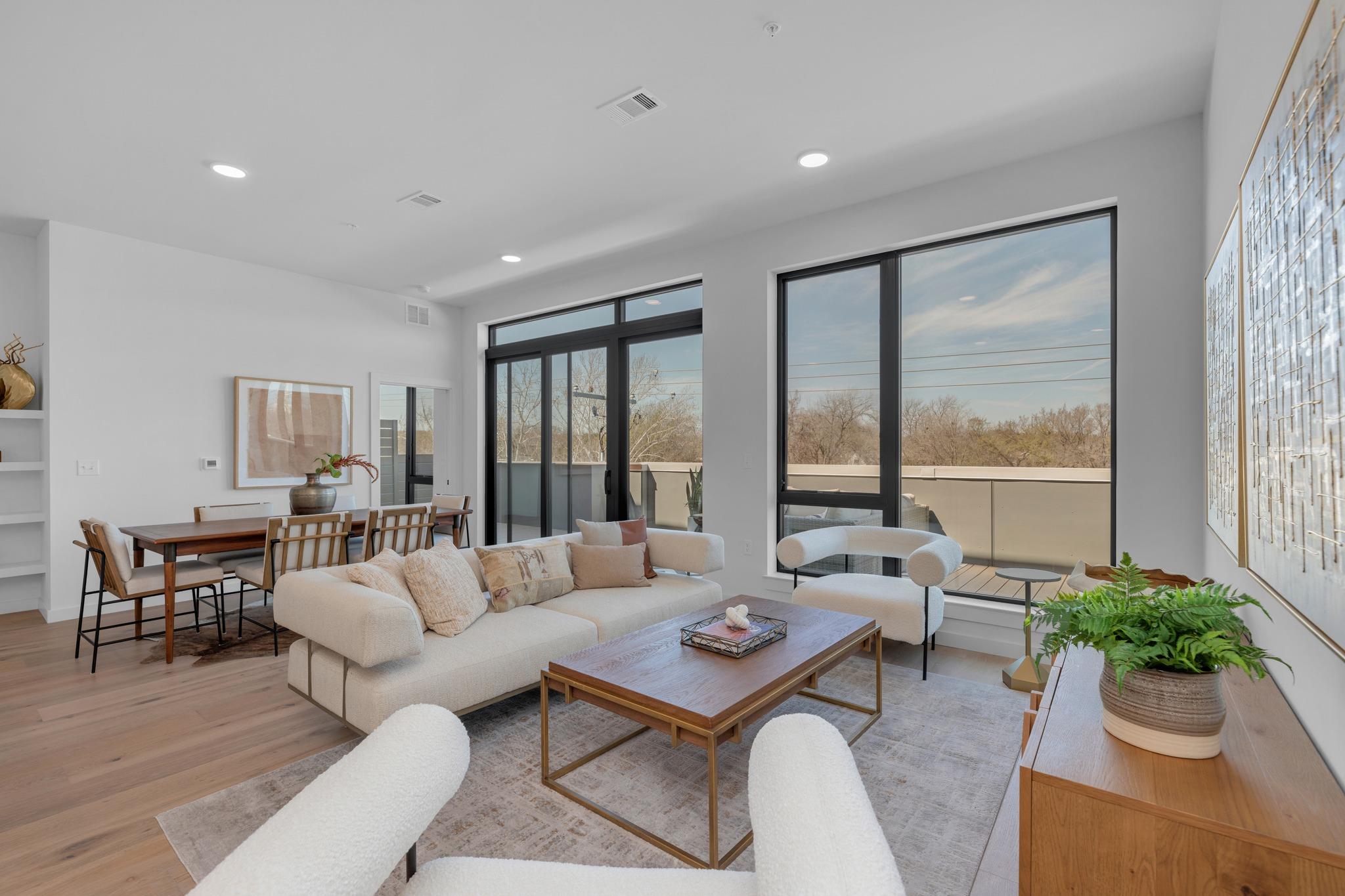 2209 S 1st St # 403, Austin, TX 78704