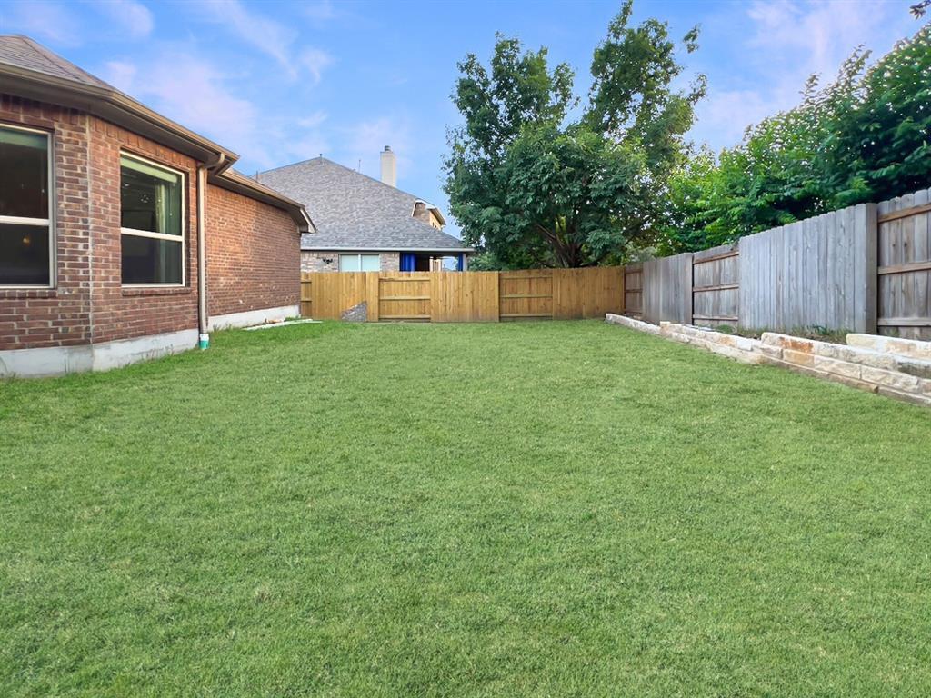 300 Grafton Ln, Austin, TX 78737