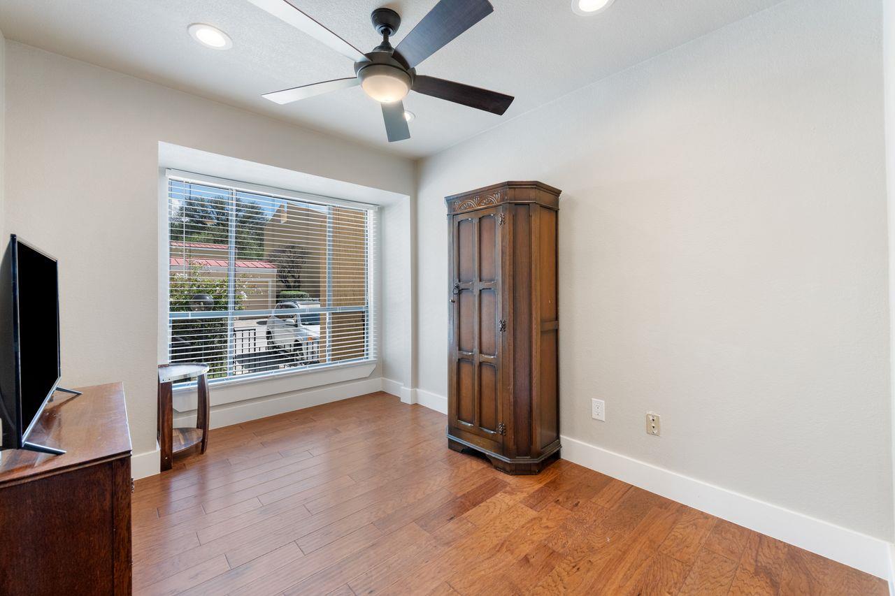 402 Hi Stirrup # E4, Horseshoe Bay, TX 78657