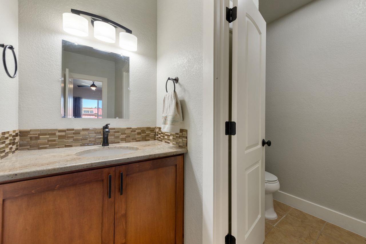 402 Hi Stirrup # E4, Horseshoe Bay, TX 78657