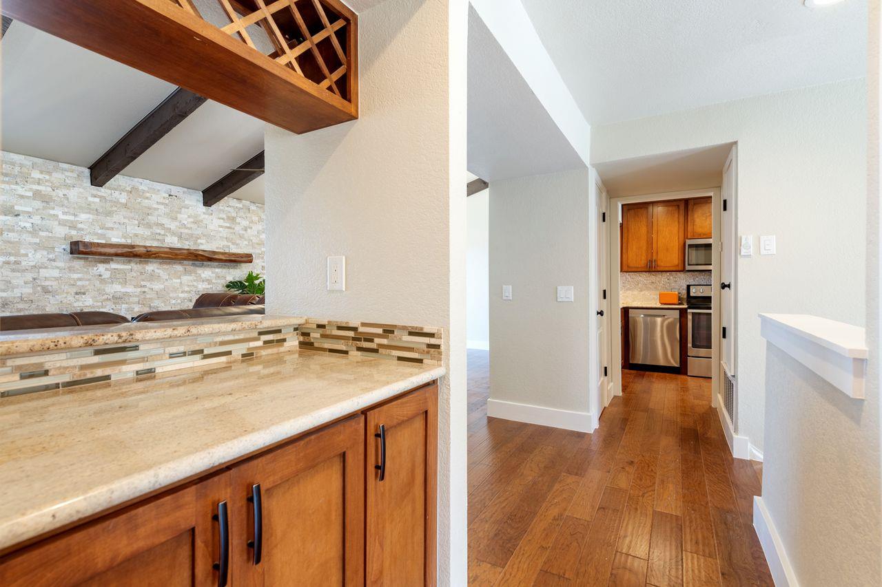 402 Hi Stirrup # E4, Horseshoe Bay, TX 78657