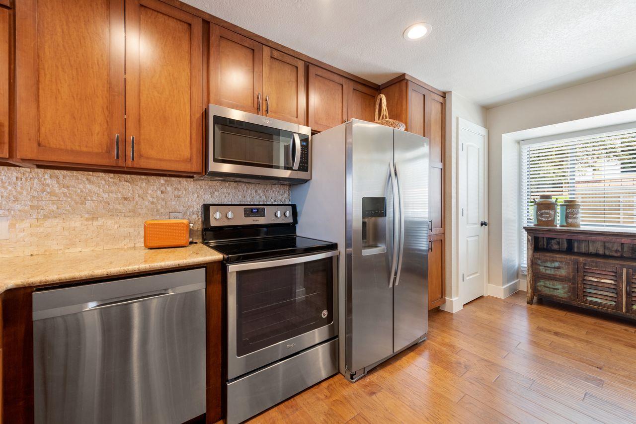 402 Hi Stirrup # E4, Horseshoe Bay, TX 78657