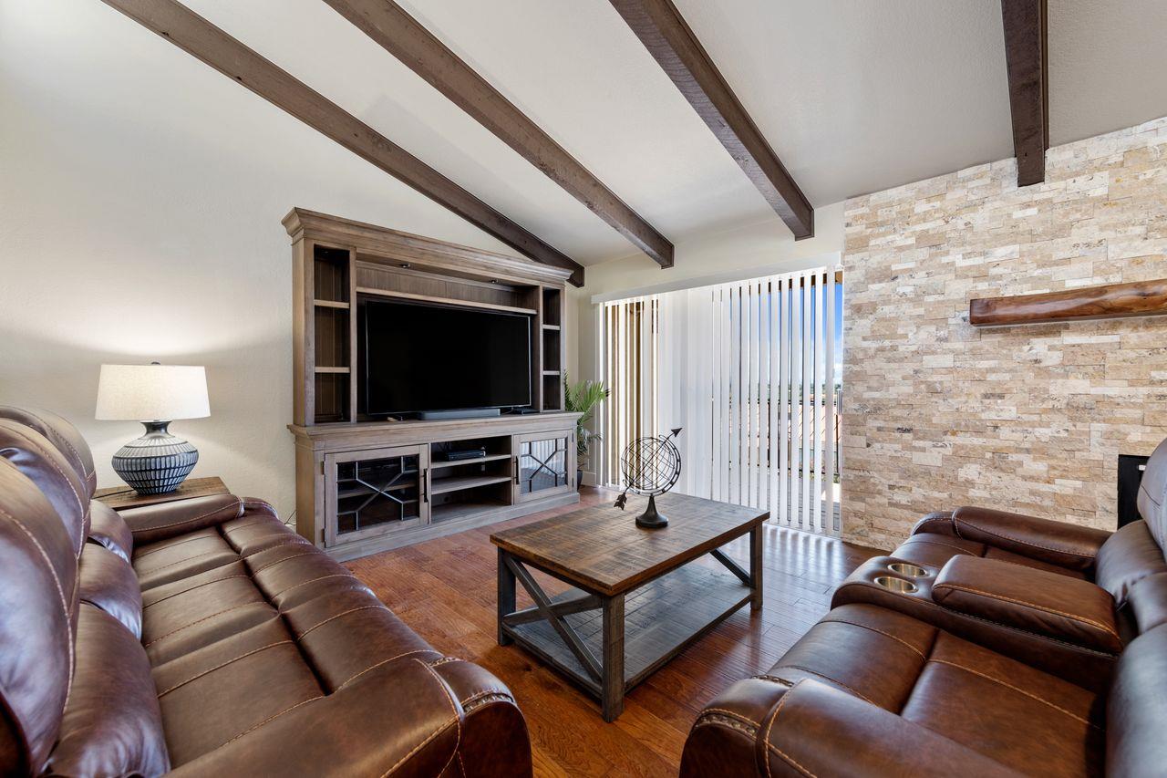 402 Hi Stirrup # E4, Horseshoe Bay, TX 78657