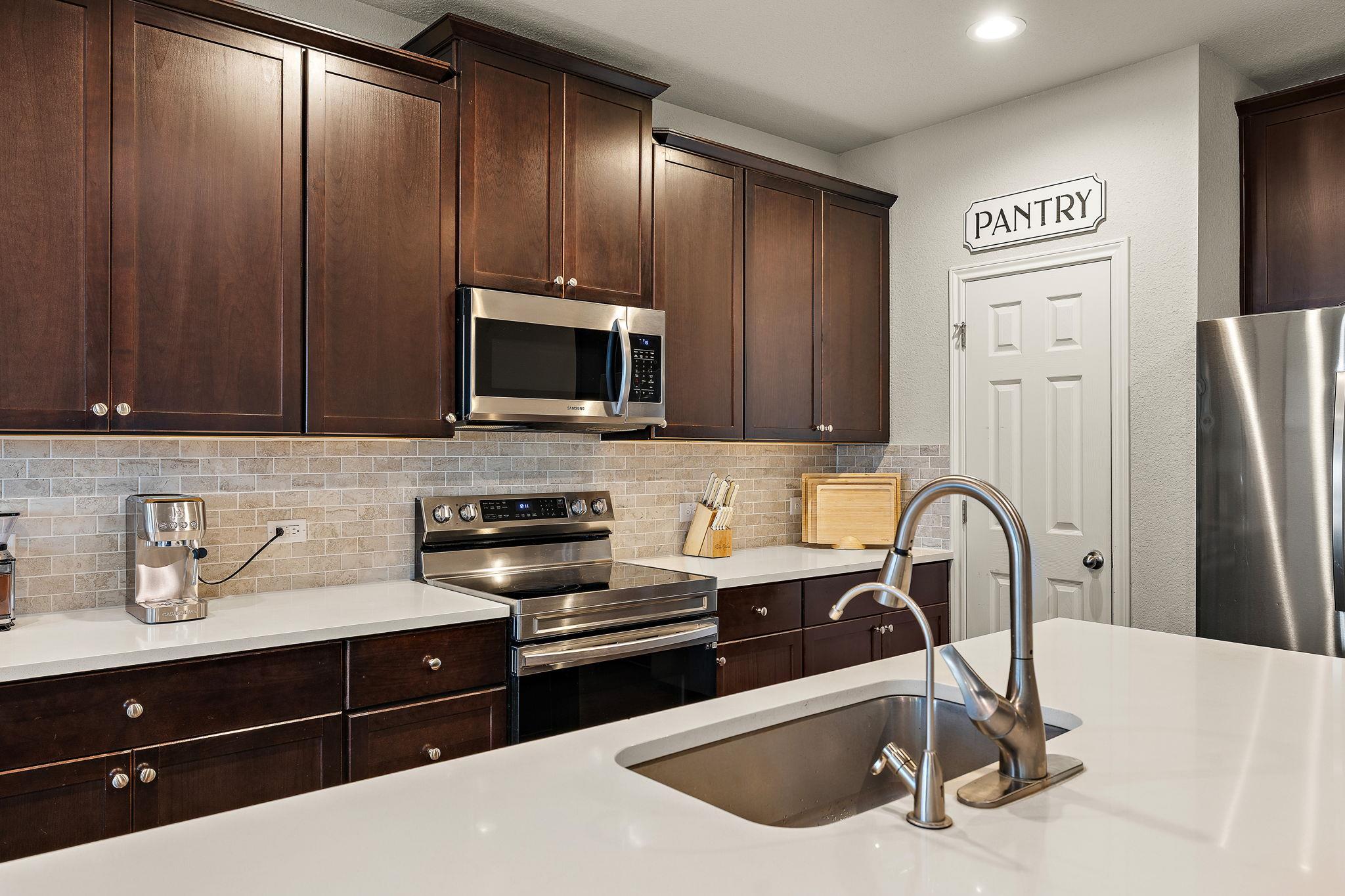 181 Flexus Ln, Liberty Hill, TX 78642