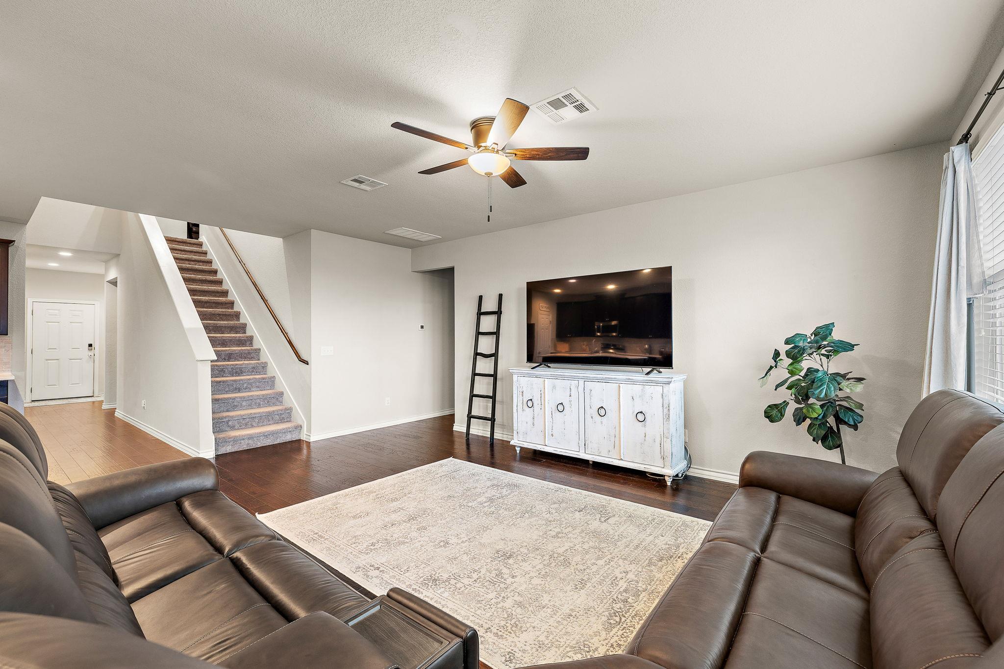 181 Flexus Ln, Liberty Hill, TX 78642