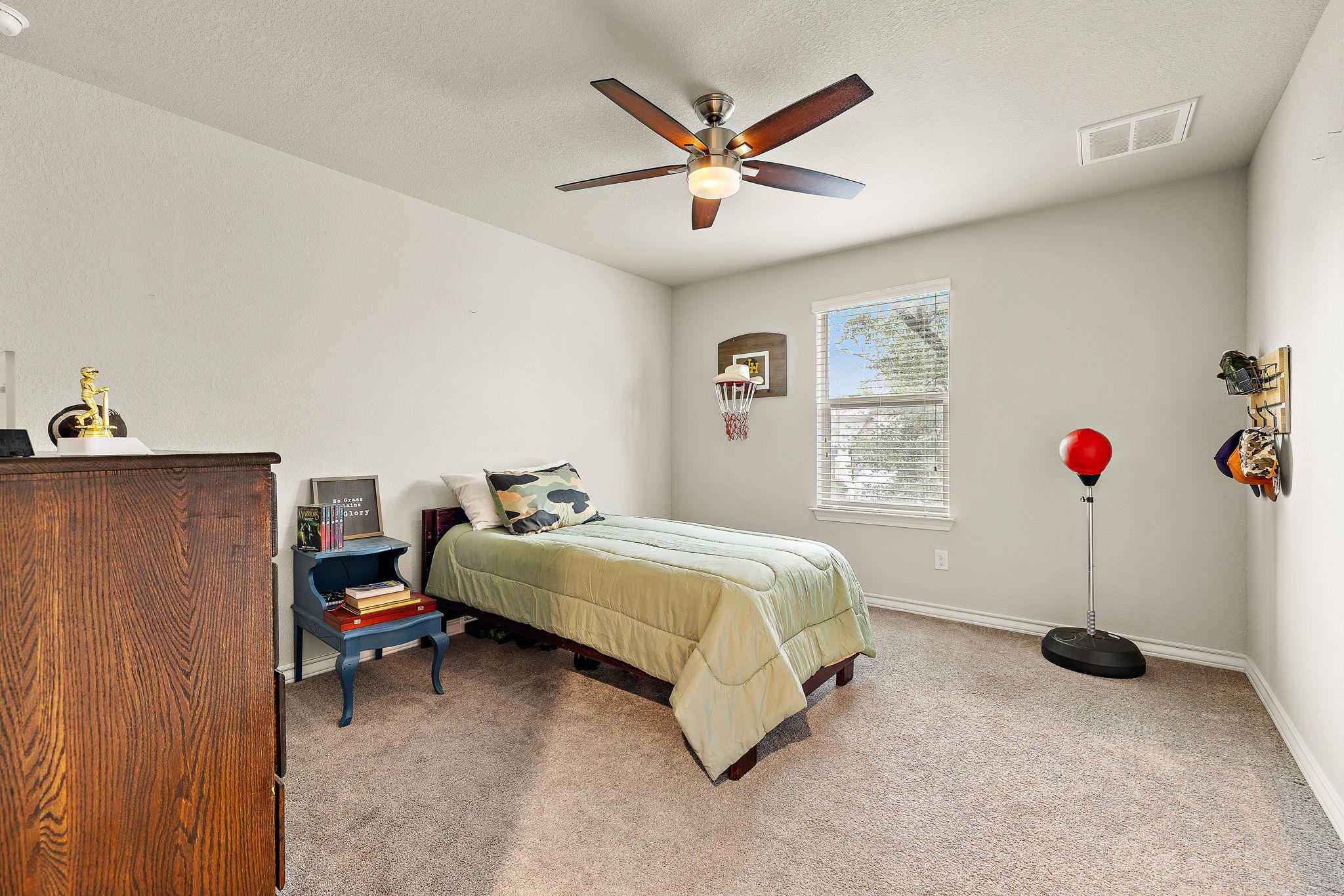 181 Flexus Ln, Liberty Hill, TX 78642
