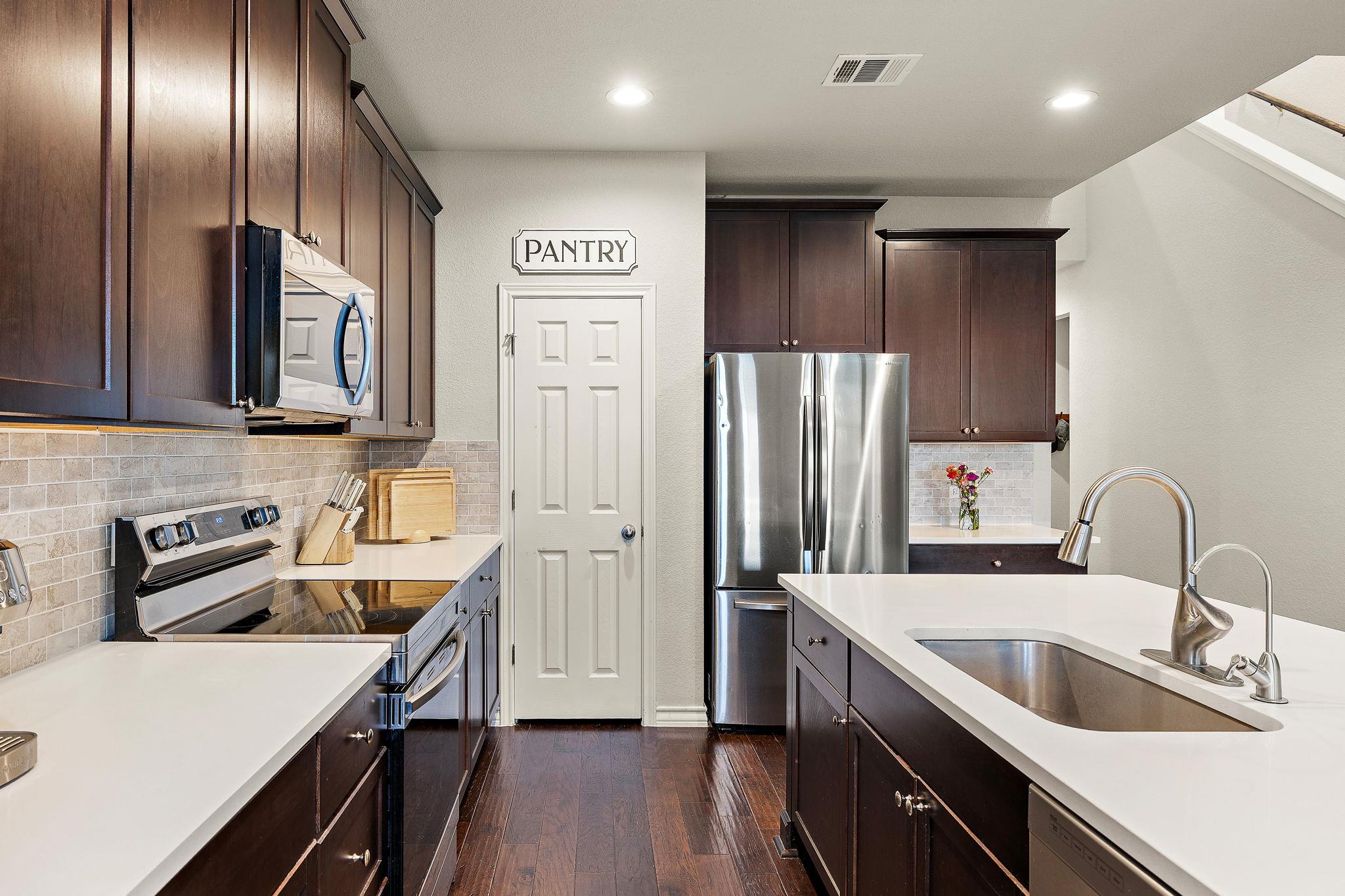 181 Flexus Ln, Liberty Hill, TX 78642
