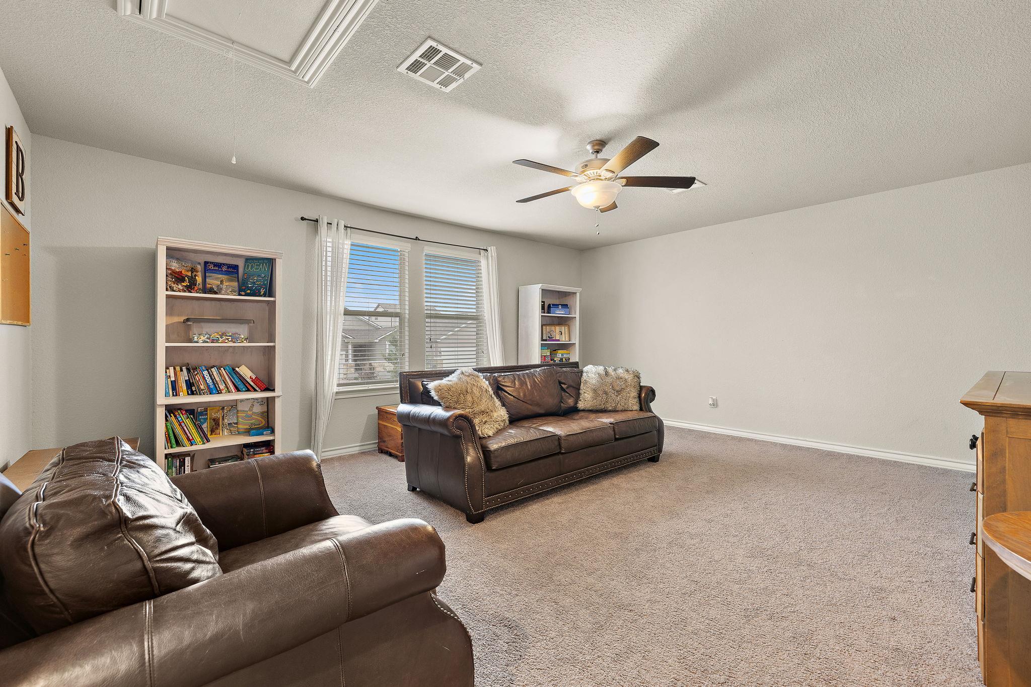 181 Flexus Ln, Liberty Hill, TX 78642