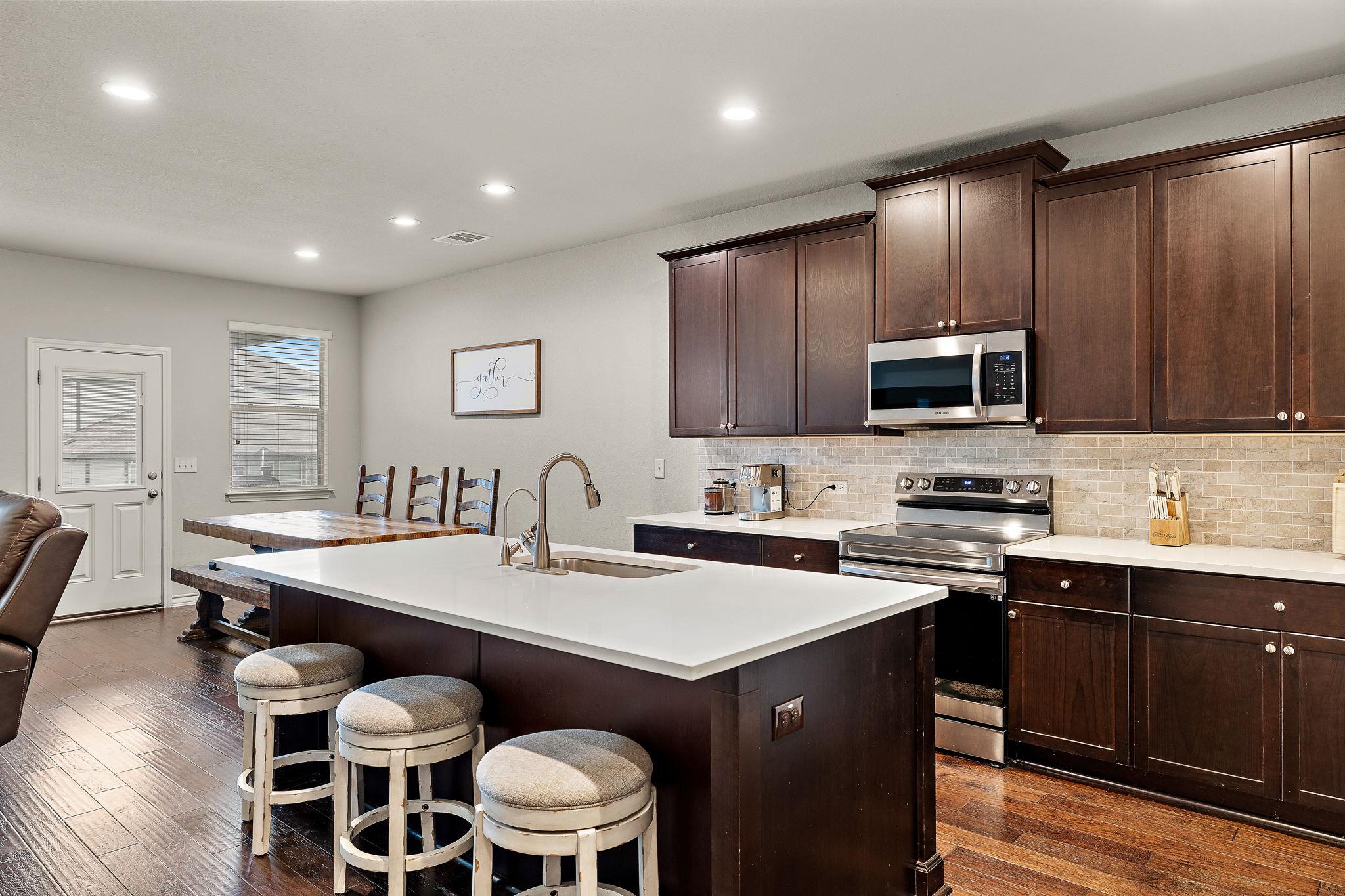 181 Flexus Ln, Liberty Hill, TX 78642