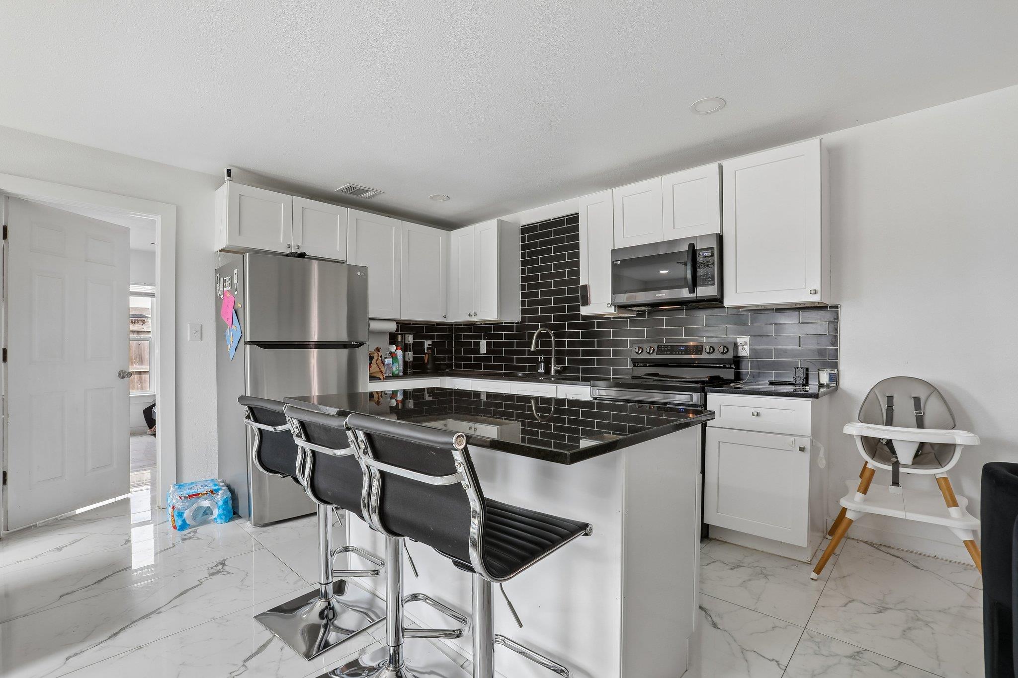 114 Jaguar St, Cedar Creek, TX 78612