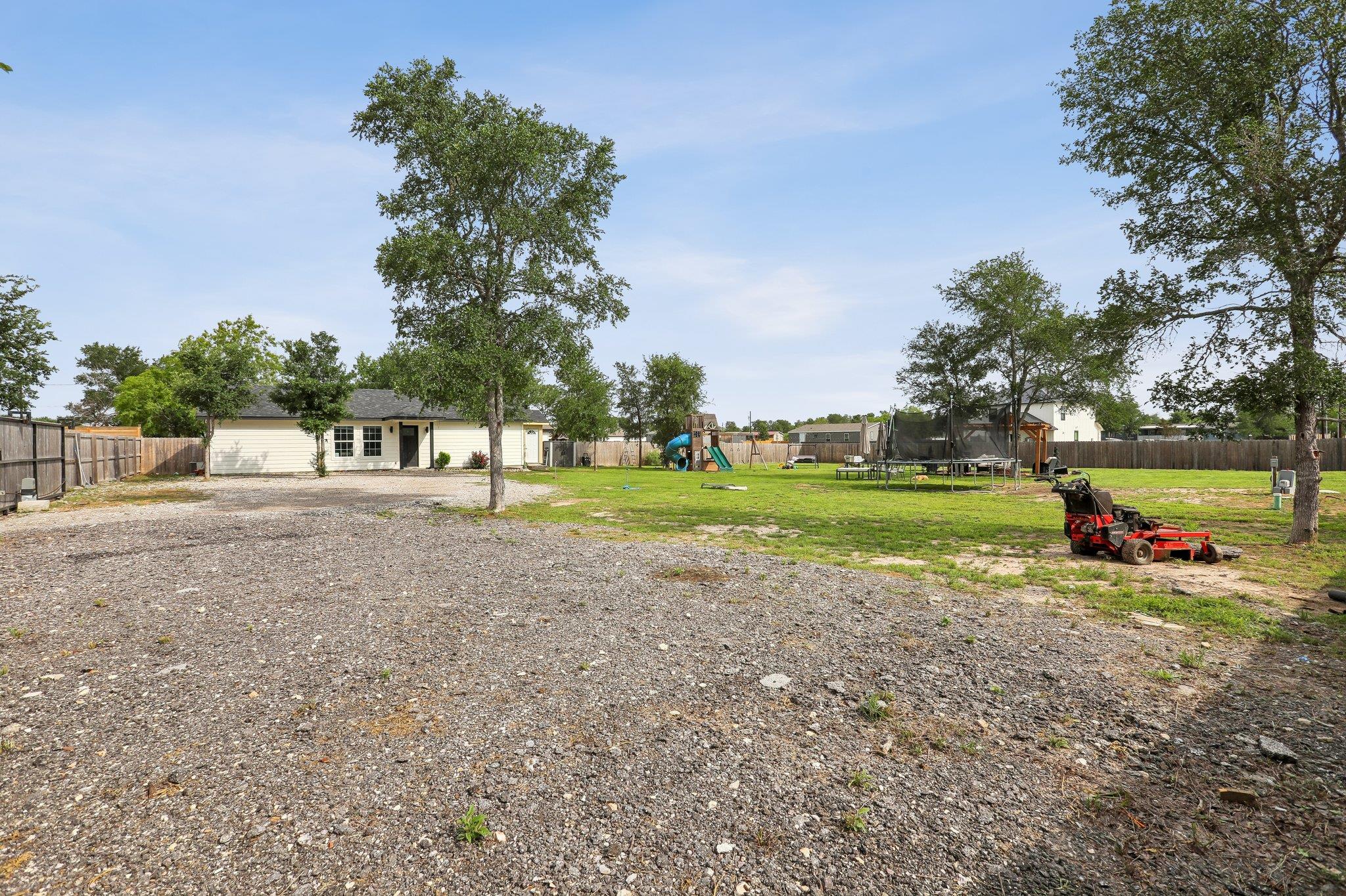 114 Jaguar St, Cedar Creek, TX 78612