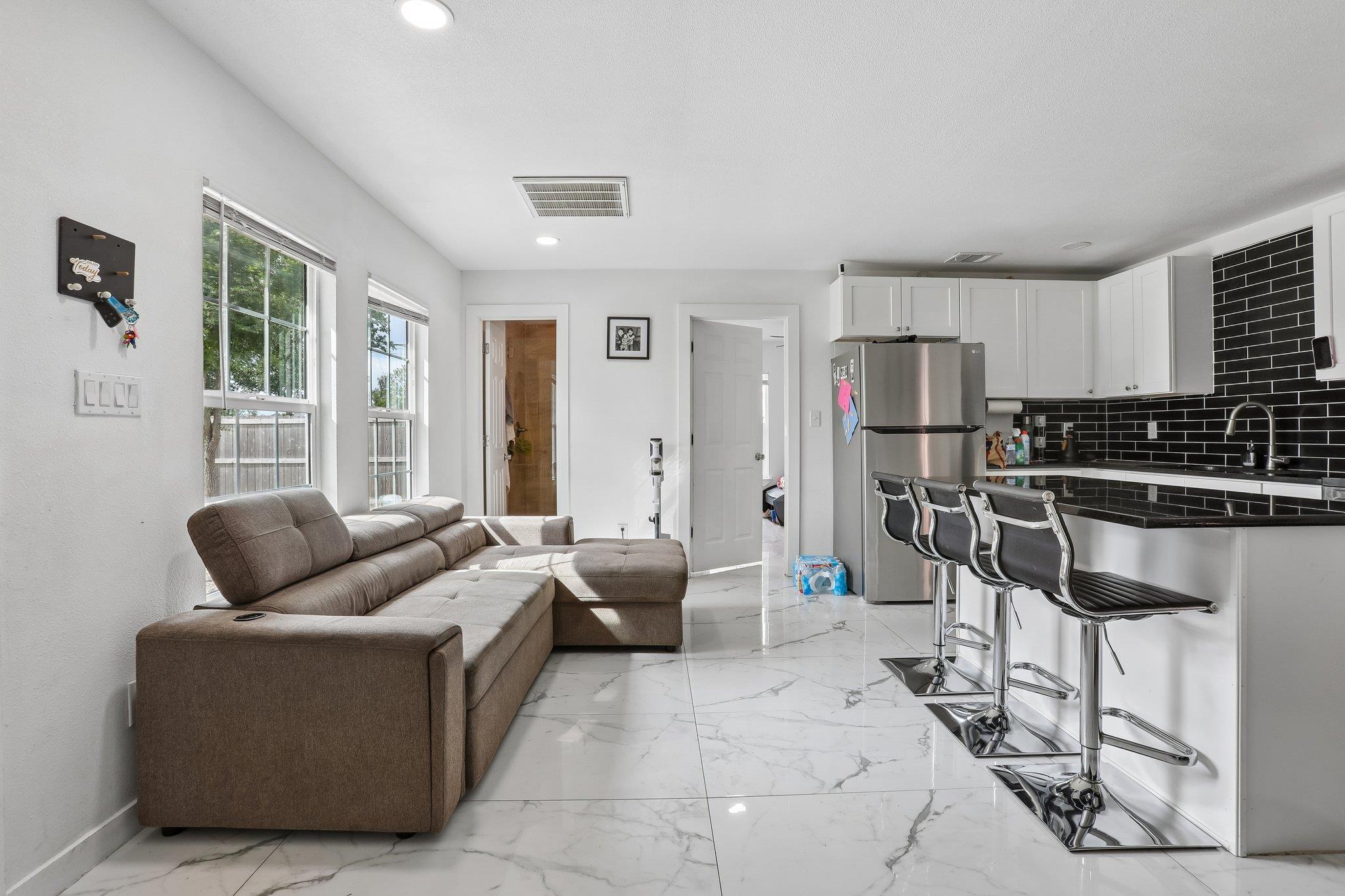 114 Jaguar St, Cedar Creek, TX 78612