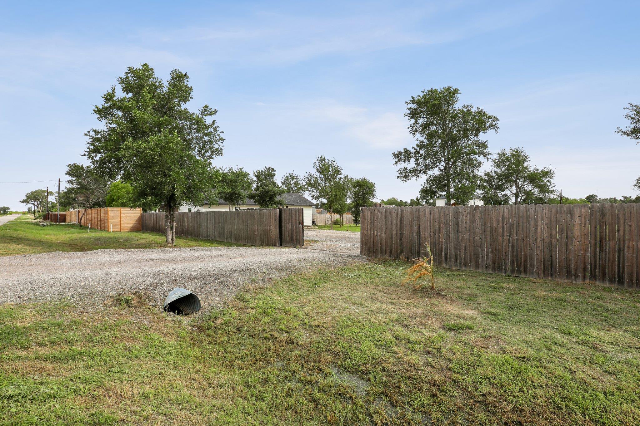 114 Jaguar St, Cedar Creek, TX 78612