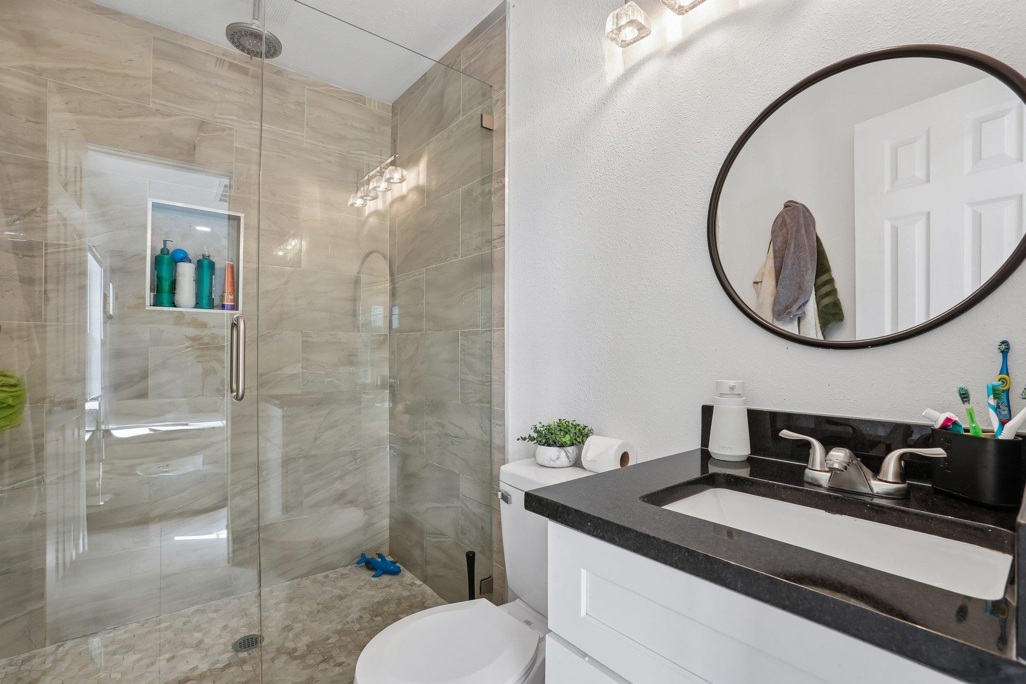 114 Jaguar St, Cedar Creek, TX 78612