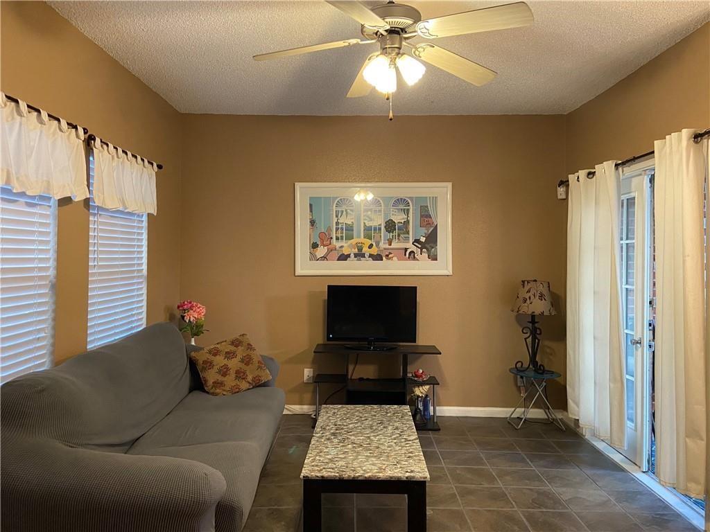 712 W 21st St # 303, Austin, TX 78705