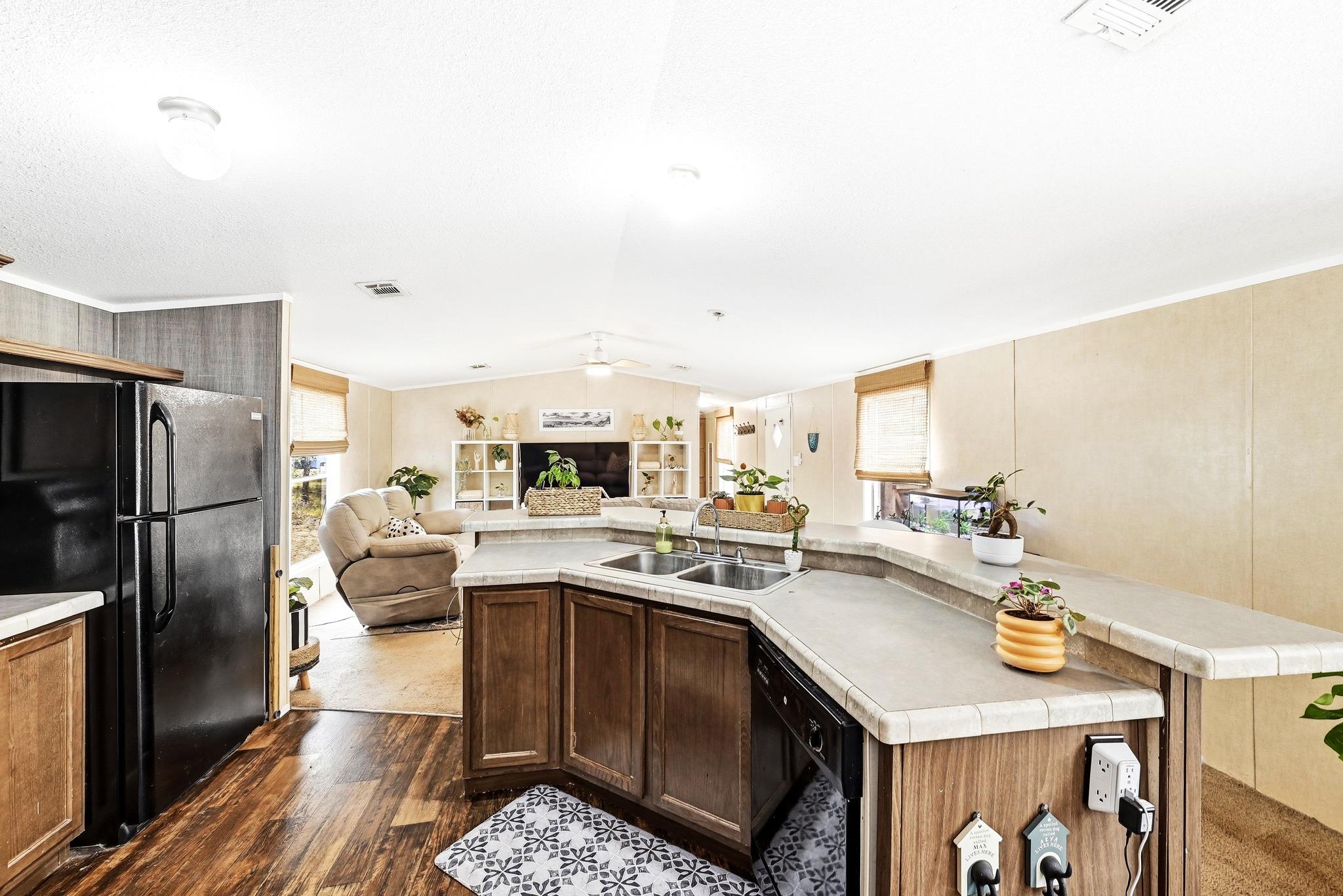 232 Sparrow Trl, Dale, TX 78616