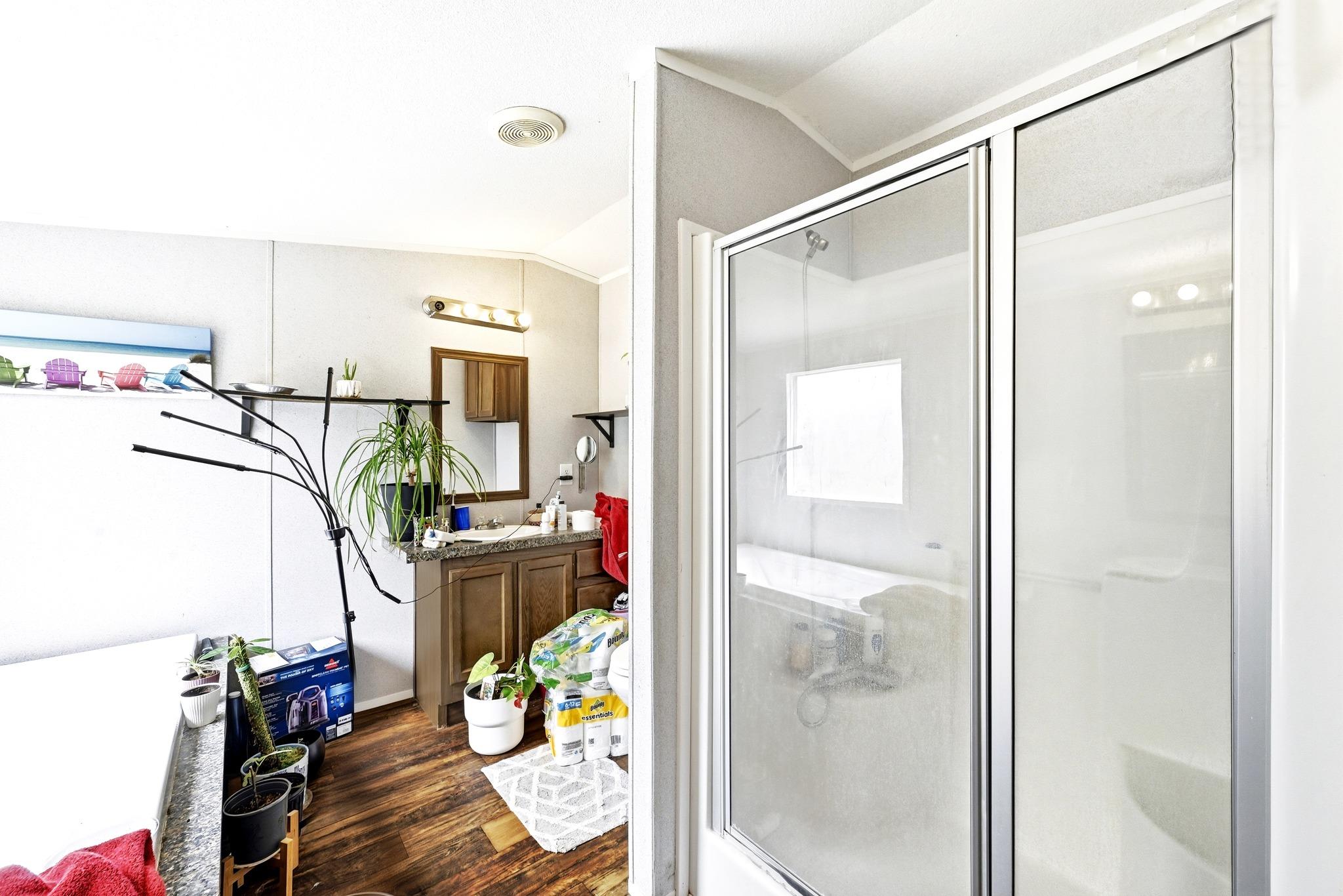 232 Sparrow Trl, Dale, TX 78616