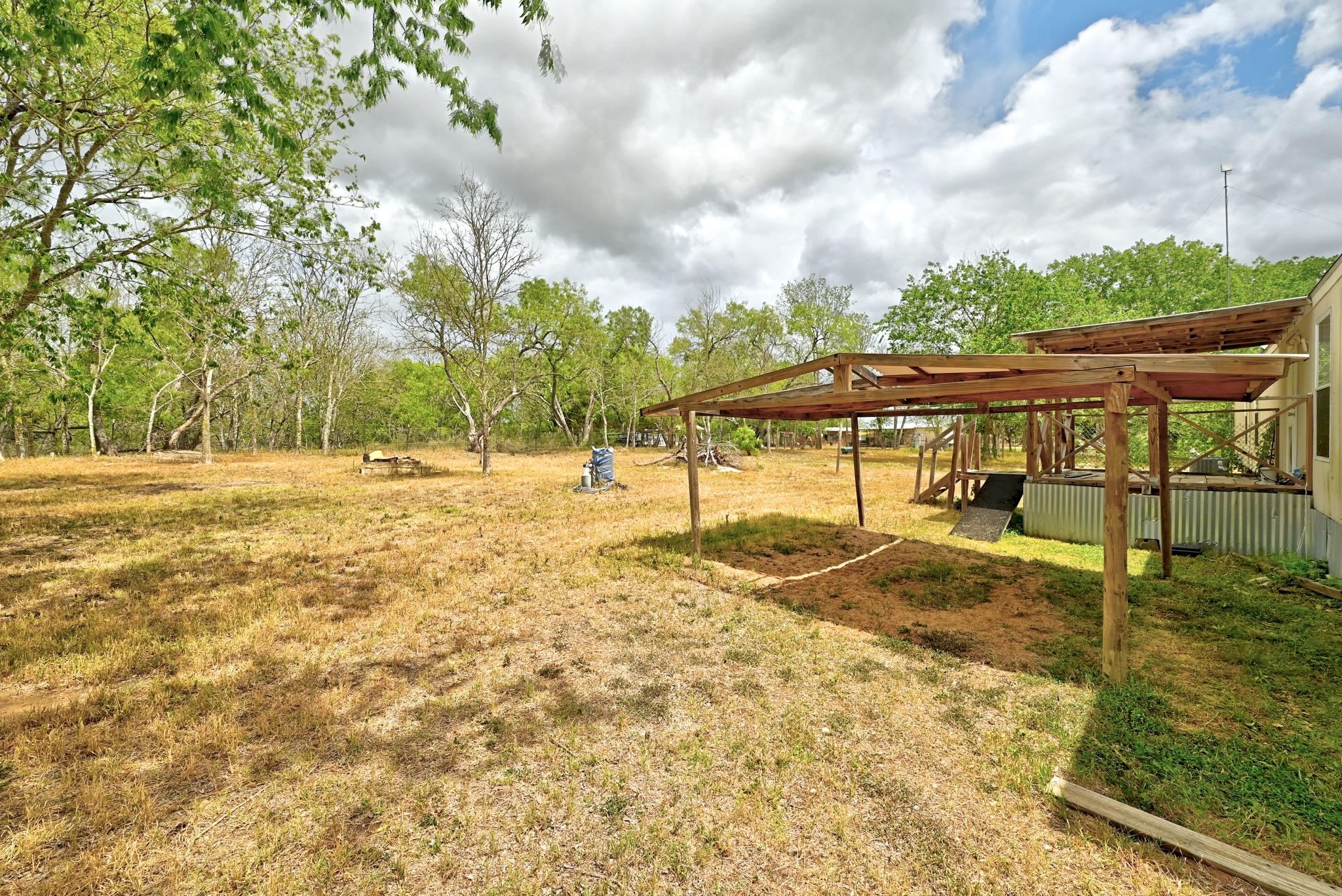 232 Sparrow Trl, Dale, TX 78616