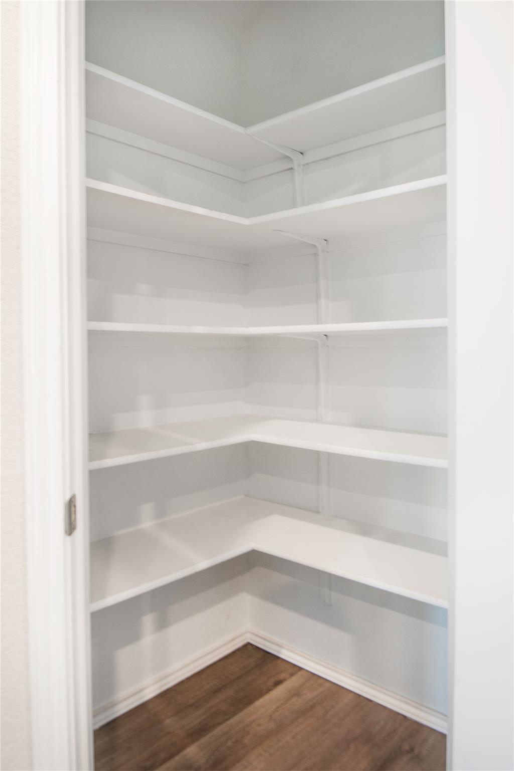 106 Reagor Dr, Taylor, TX 76574