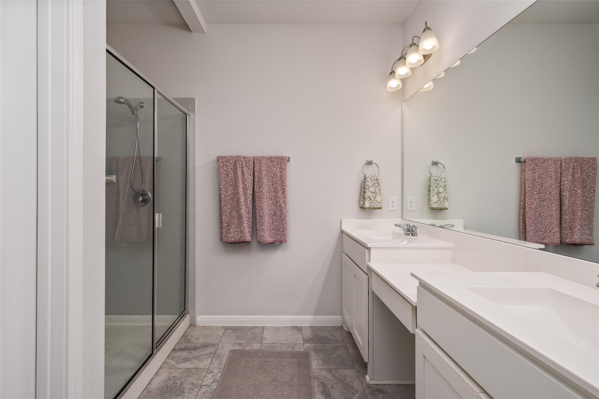 348 Lacey Oak Loop, San Marcos, TX 78666