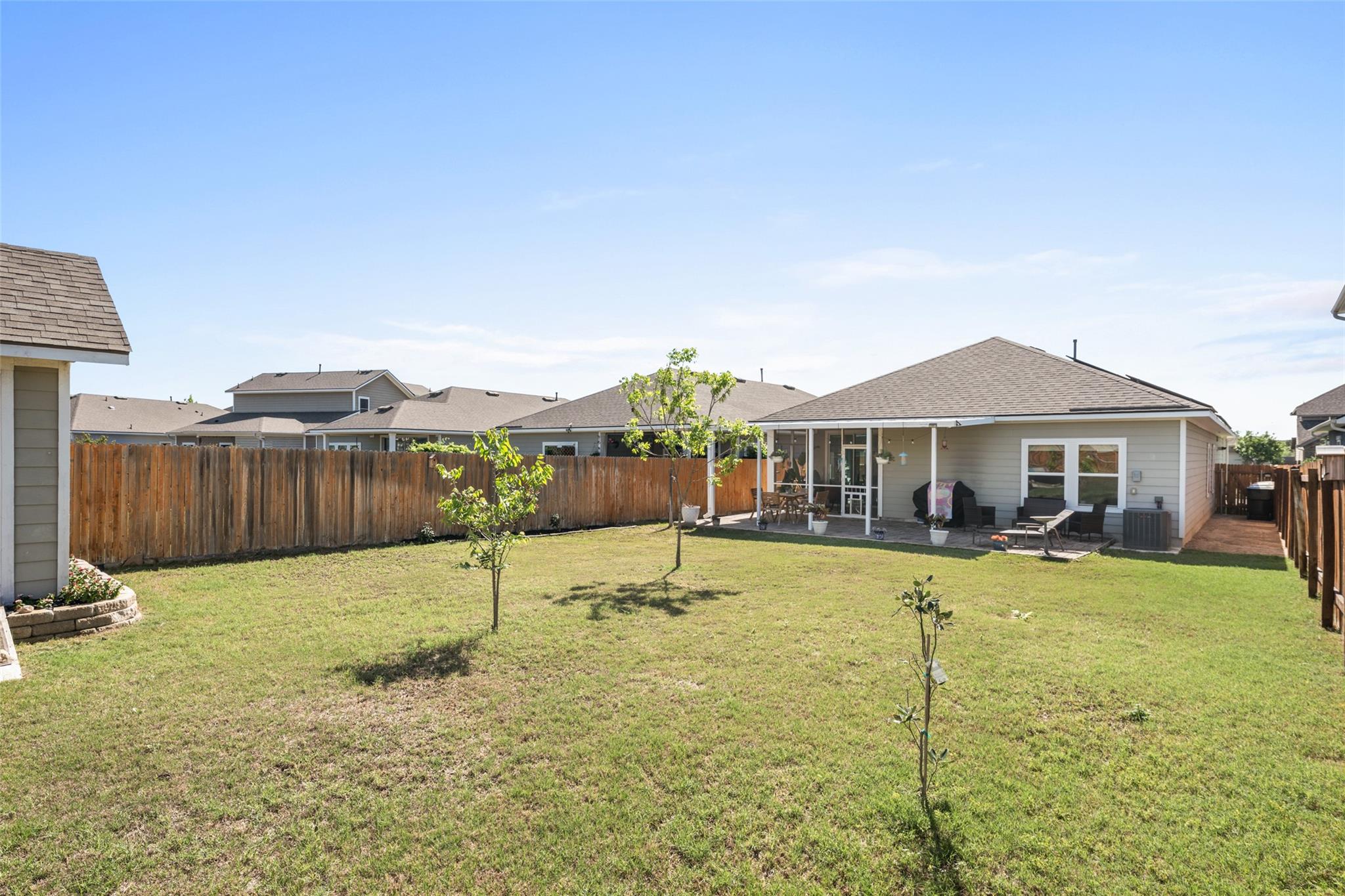 348 Lacey Oak Loop, San Marcos, TX 78666