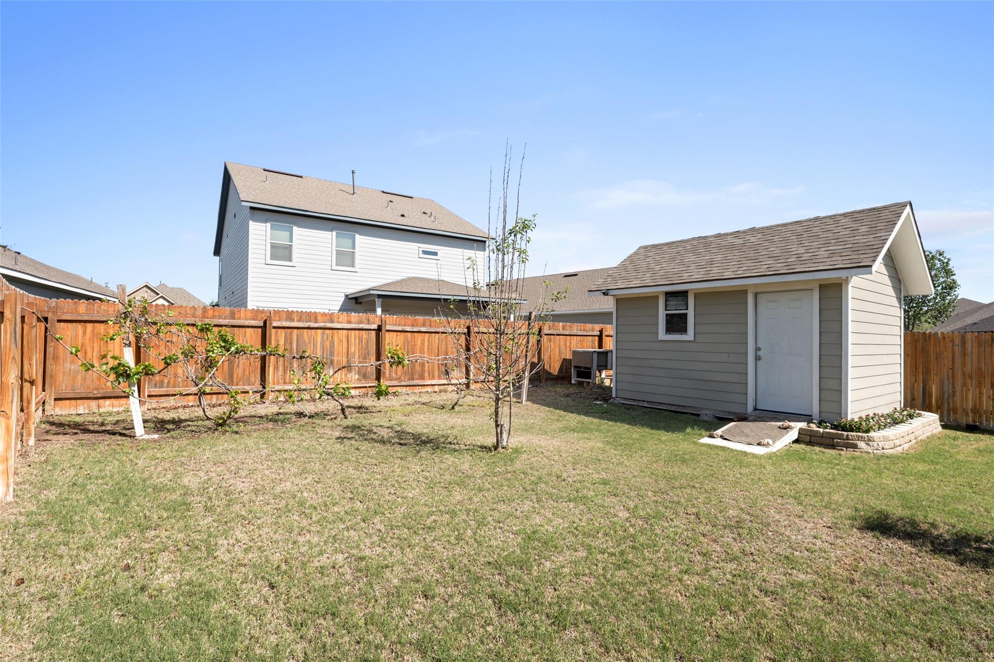 348 Lacey Oak Loop, San Marcos, TX 78666