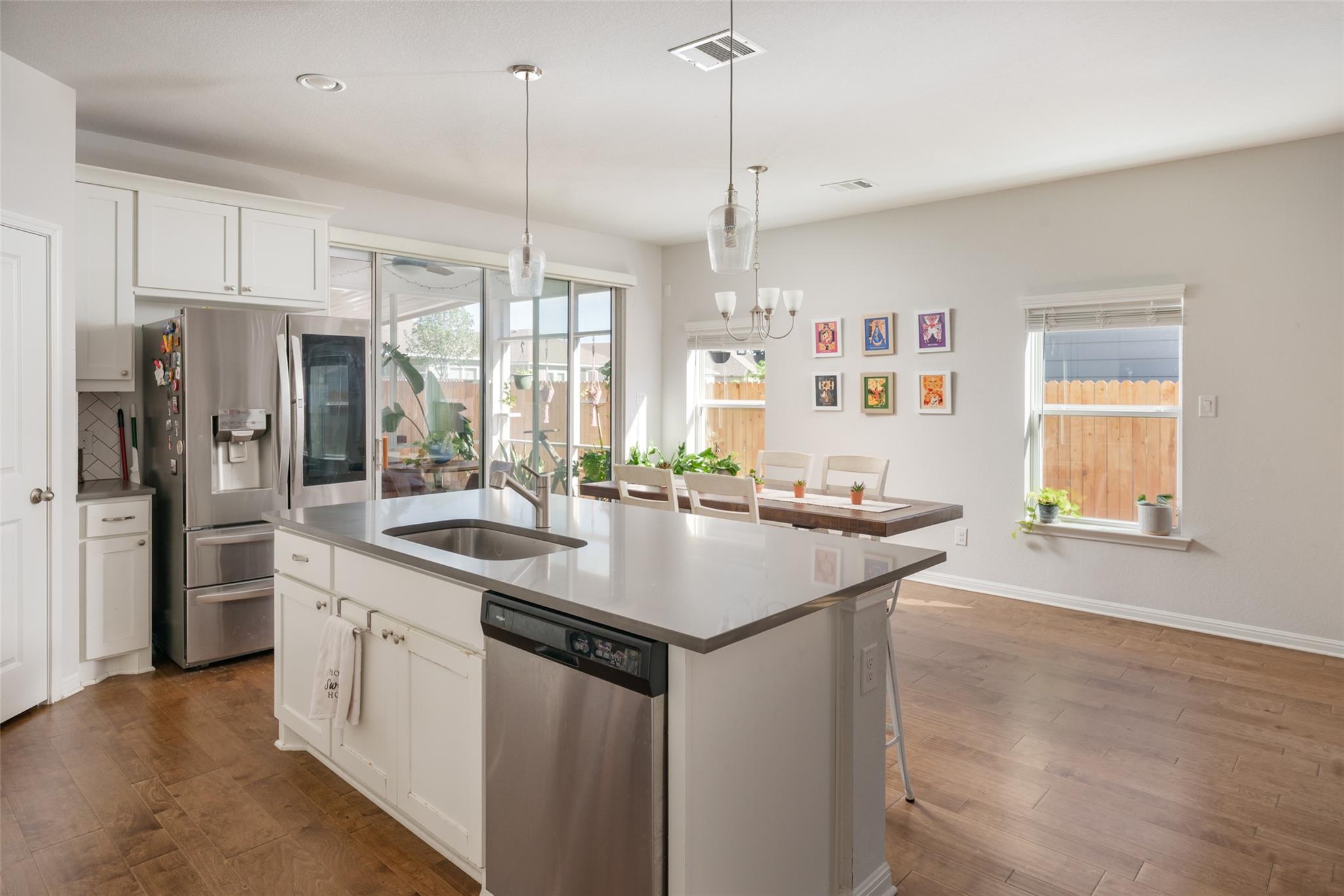 348 Lacey Oak Loop, San Marcos, TX 78666