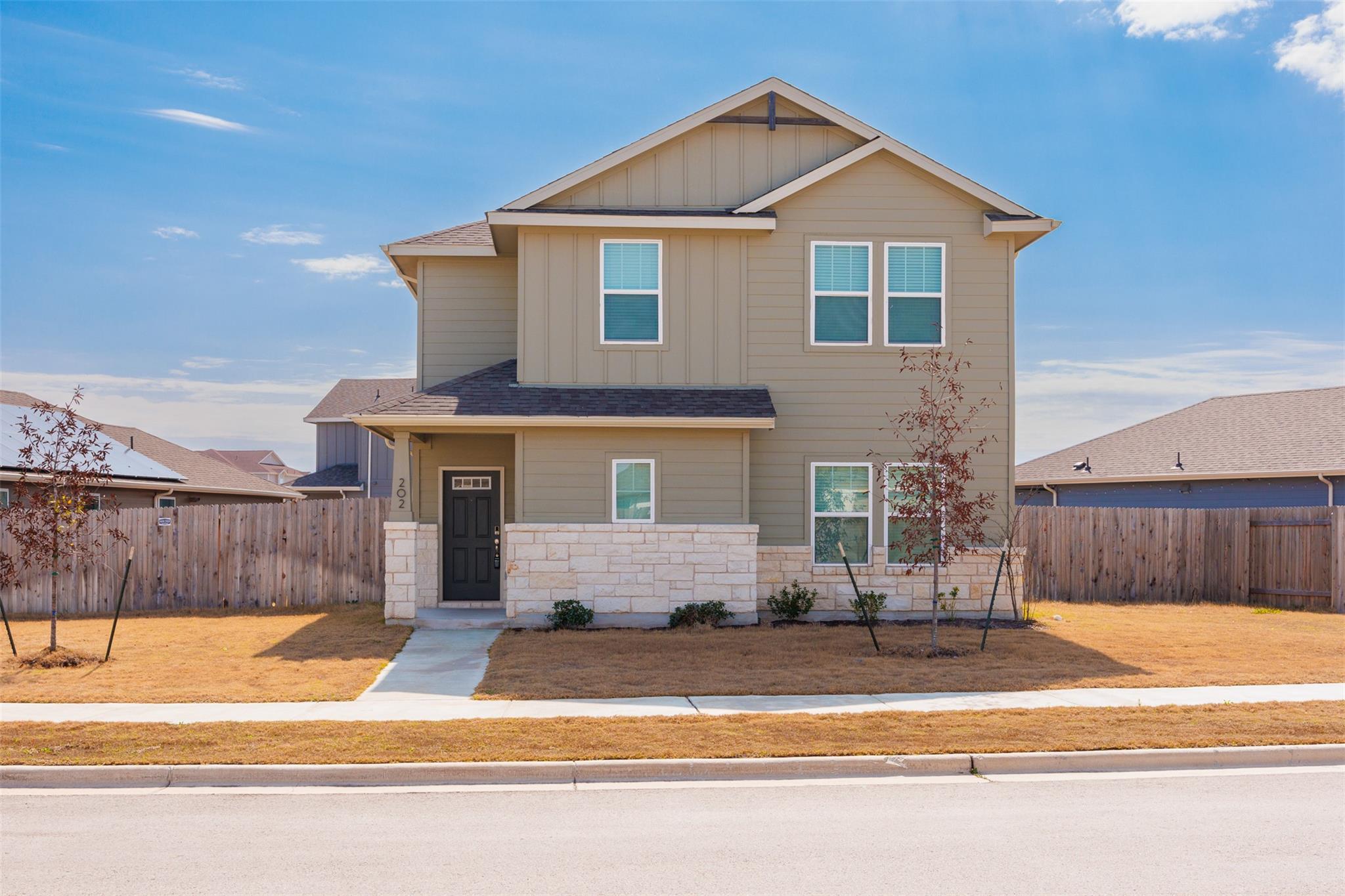 202 Fairmeadow Downs Dr, Hutto, TX 78634