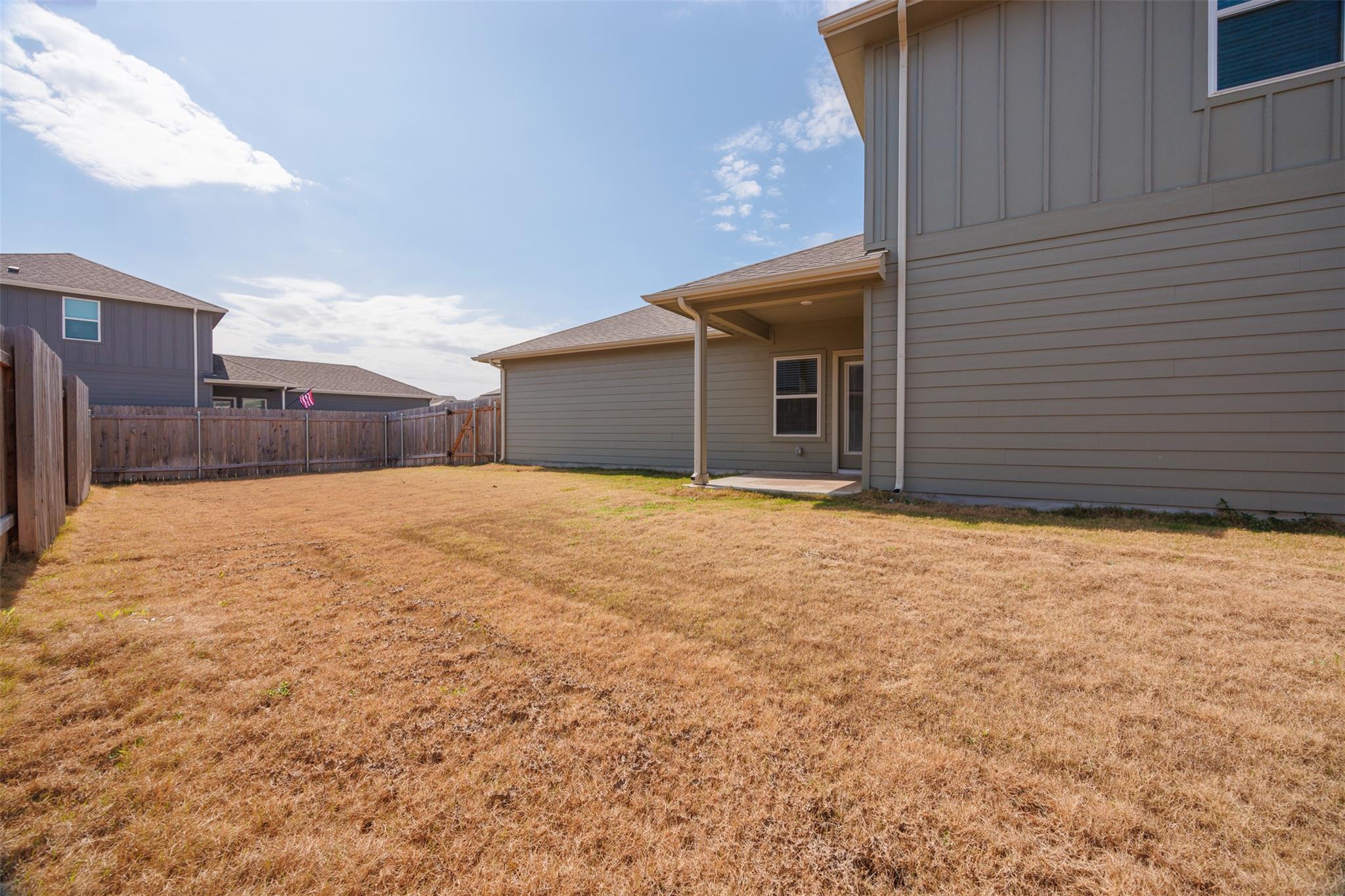 202 Fairmeadow Downs Dr, Hutto, TX 78634