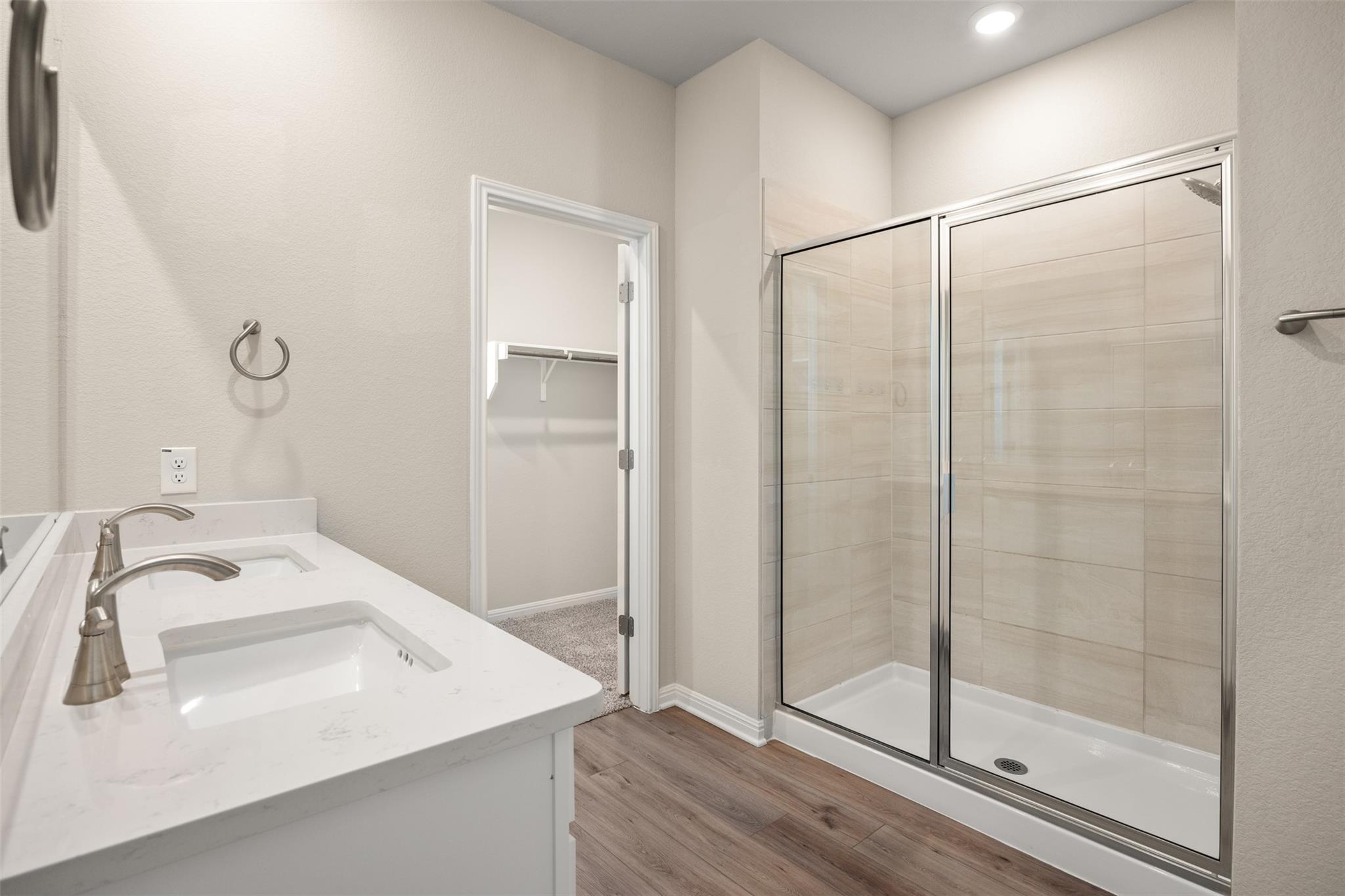 202 Fairmeadow Downs Dr, Hutto, TX 78634