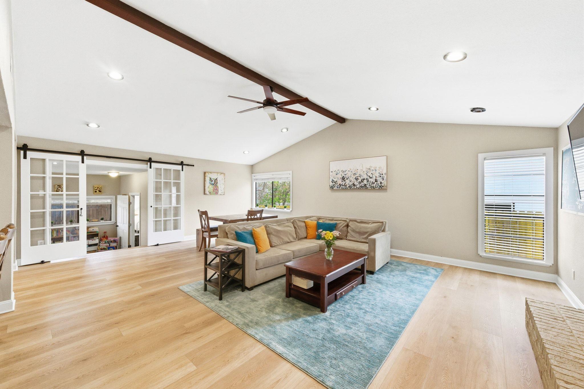 7210 Towering Oaks Dr, Austin, TX 78745