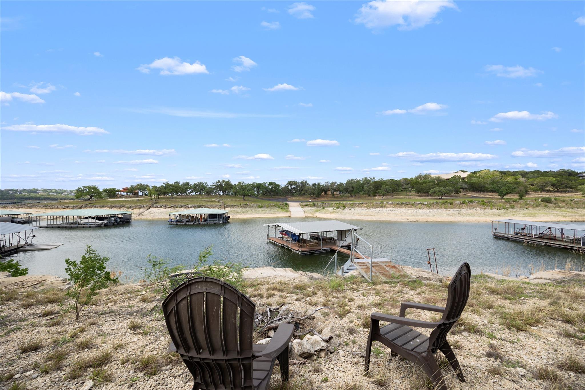 1131 Edgewater Dr, Spicewood, TX 78669