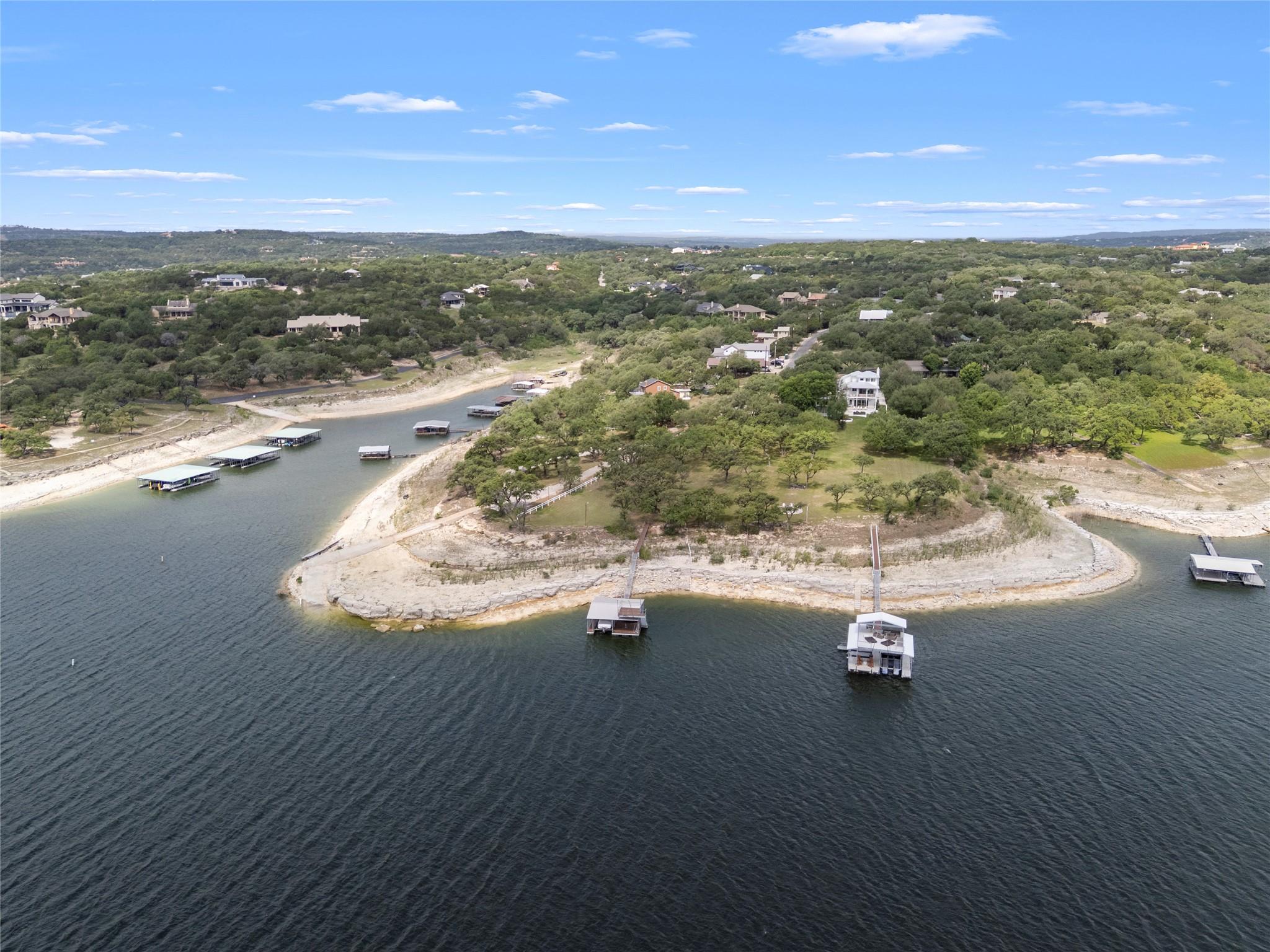 1131 Edgewater Dr, Spicewood, TX 78669